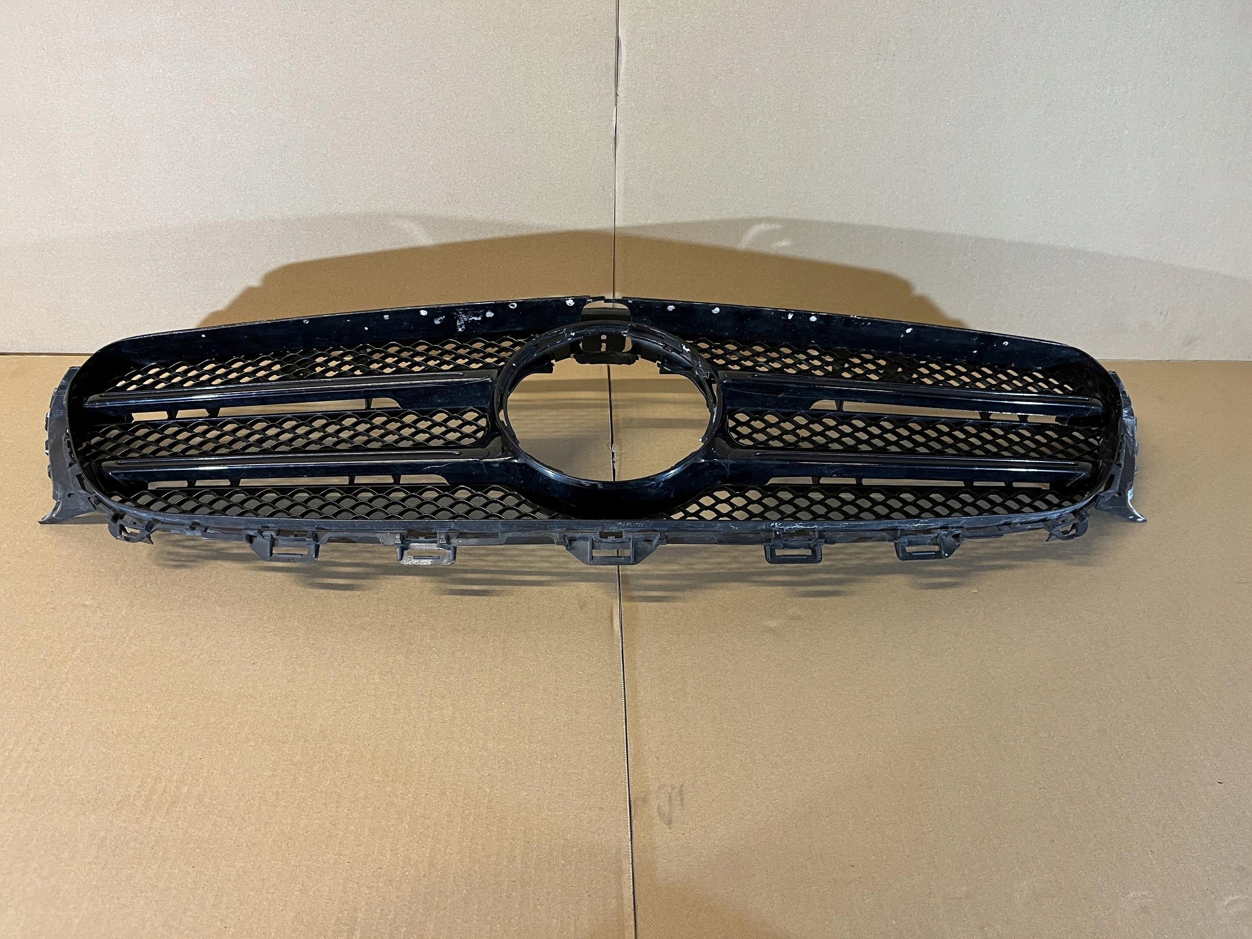 Kühlergrill Mercedes A213 W213 FRONTGRILL A2138880223 Kühlergitter