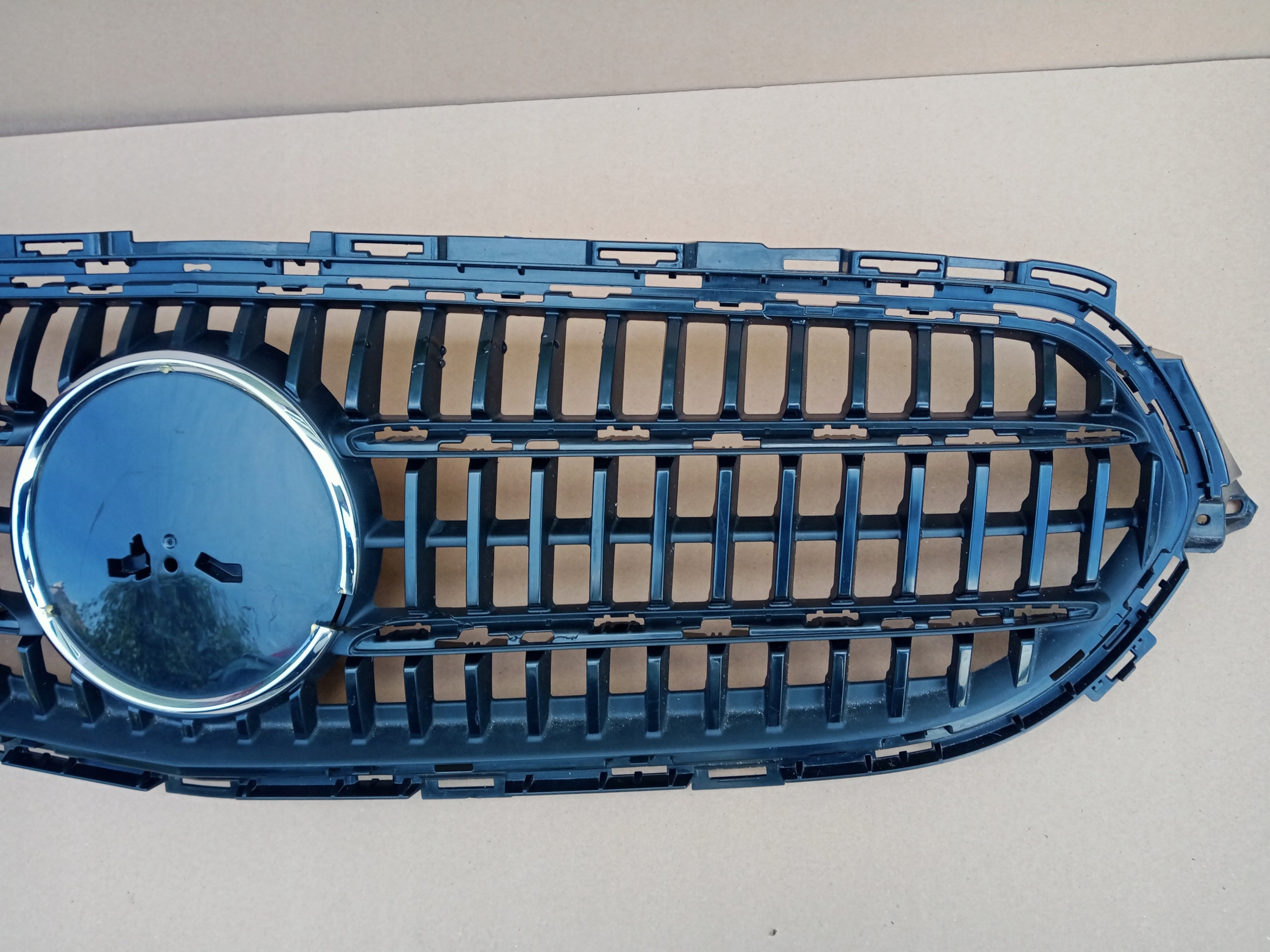 Kühlergrill Mercedes W213 A213 FRONTGRILL A2138883800 Kühlergitter