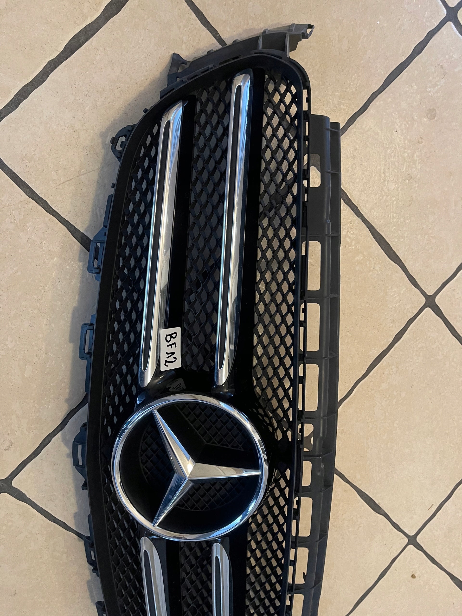 Kühlergrill Mercedes W213 FRONTGRILL Kühlergitter