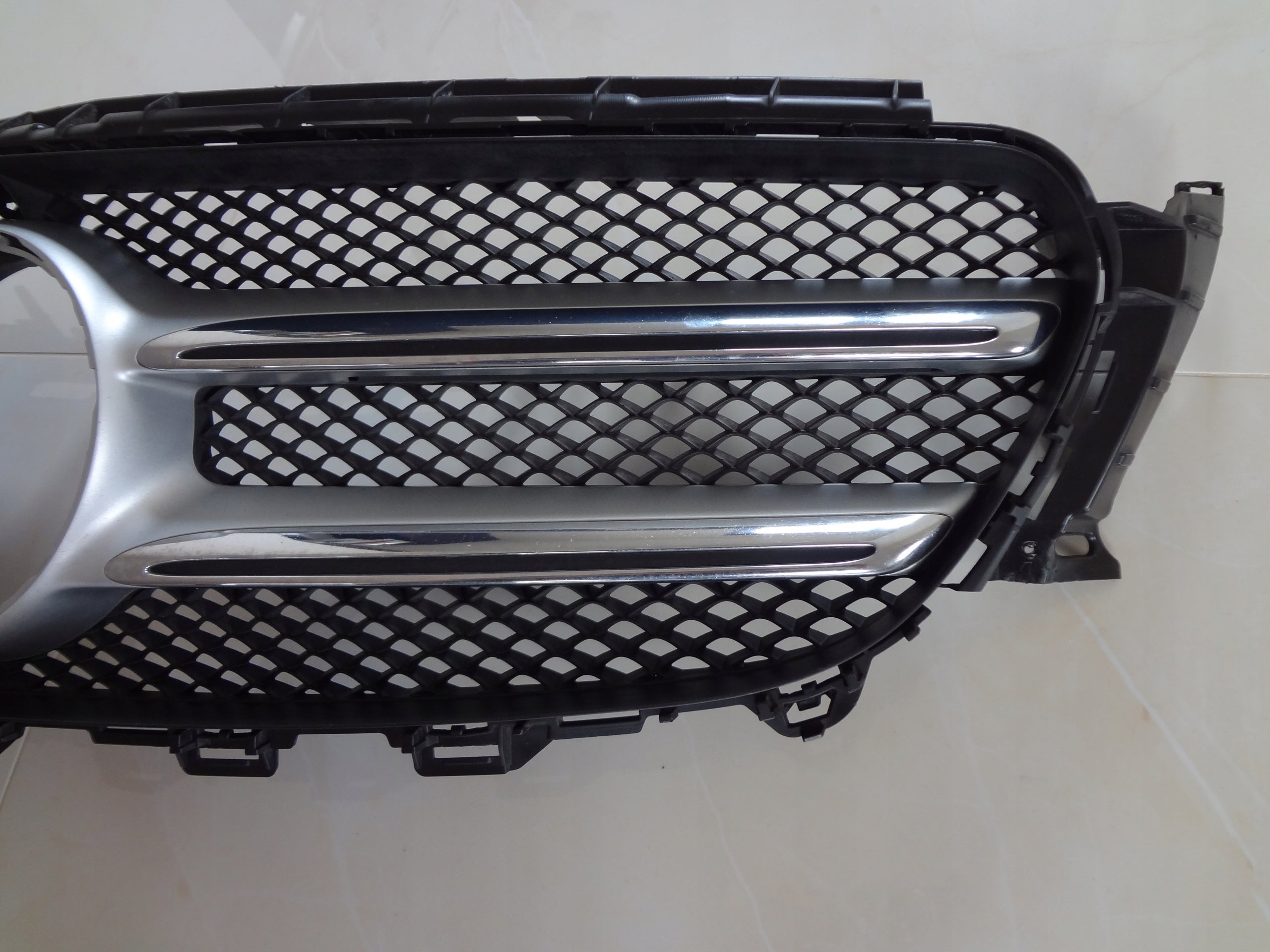 Kühlergrill Mercedes W213 FRONTGRILL Kühlergitter