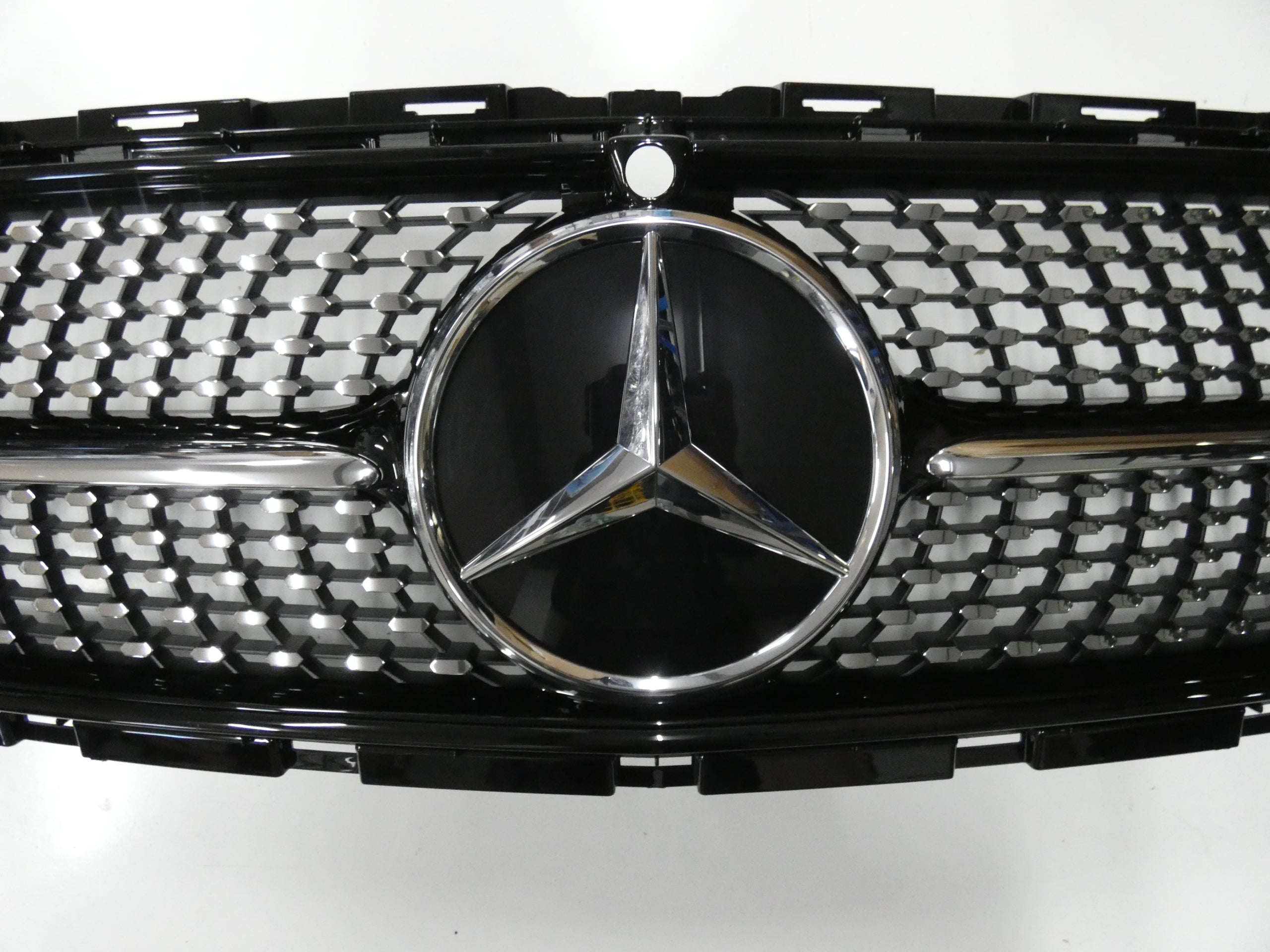 Kühlergrill Mercedes W238 W213 FRONTGRILL A2388883100 Kühlergitter