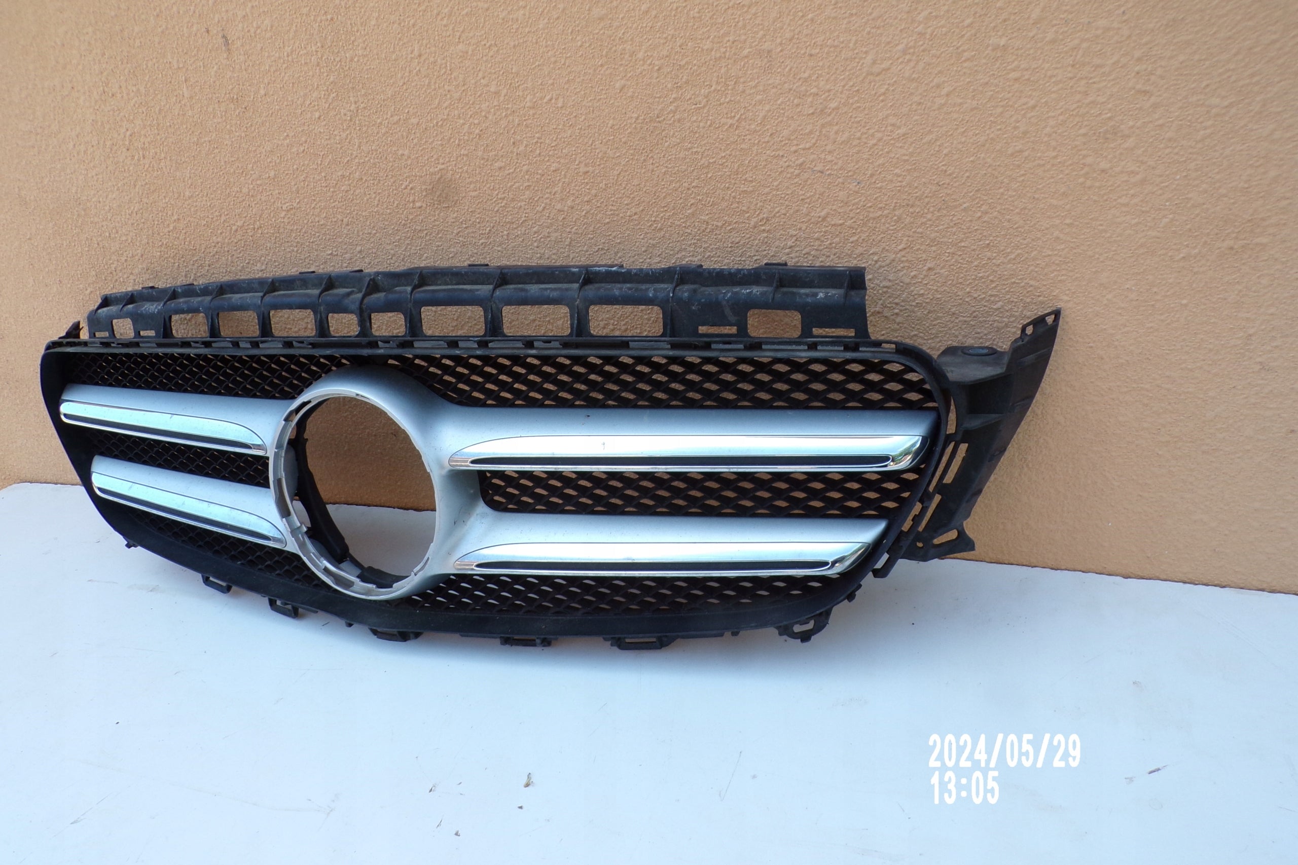 Kühlergrill Mercedes W213 FRONTGRILL Kühlergitter