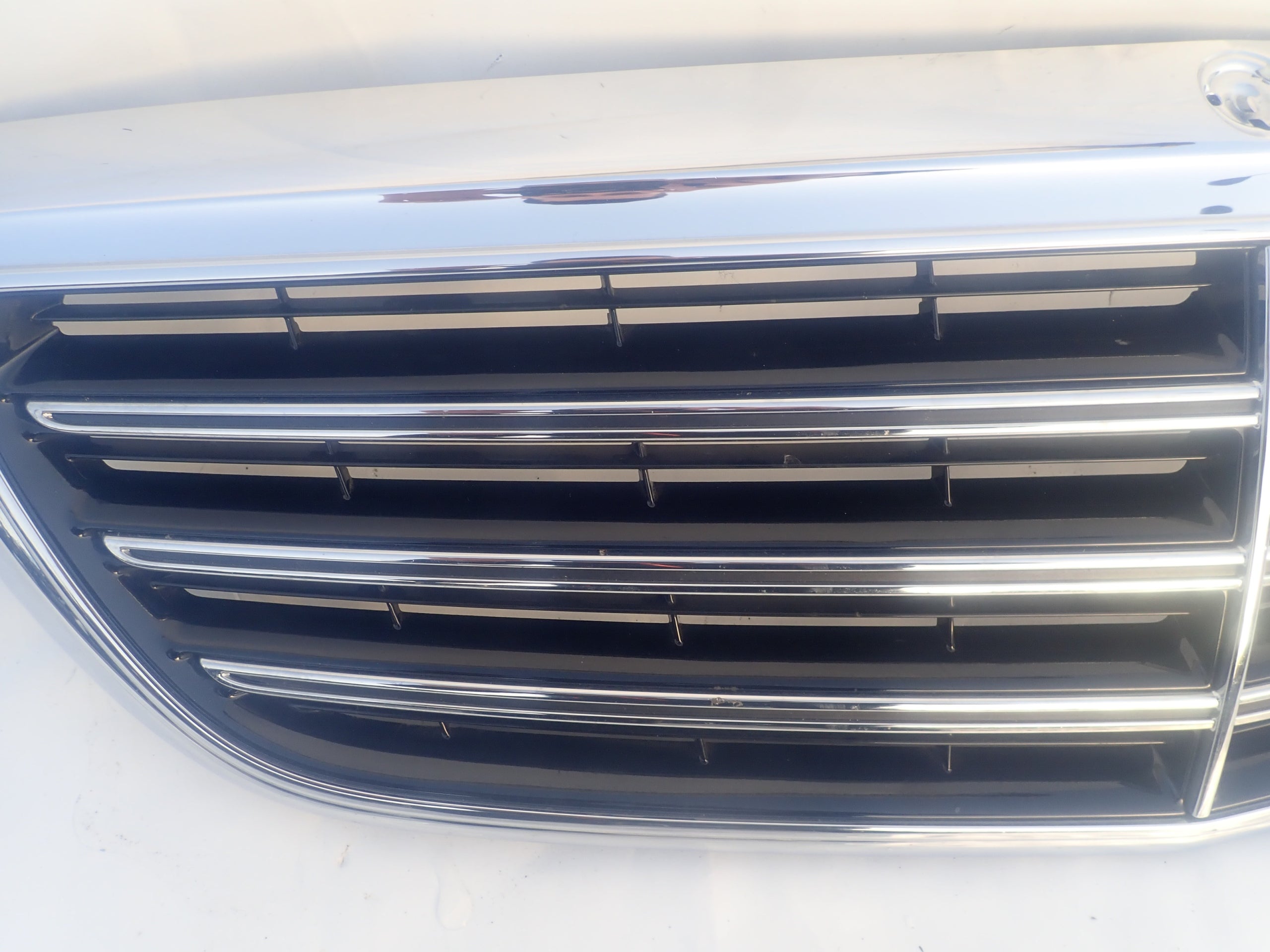 Kühlergrill Mercedes A213 W213 FRONTGRILL A2138800683 Kühlergitter