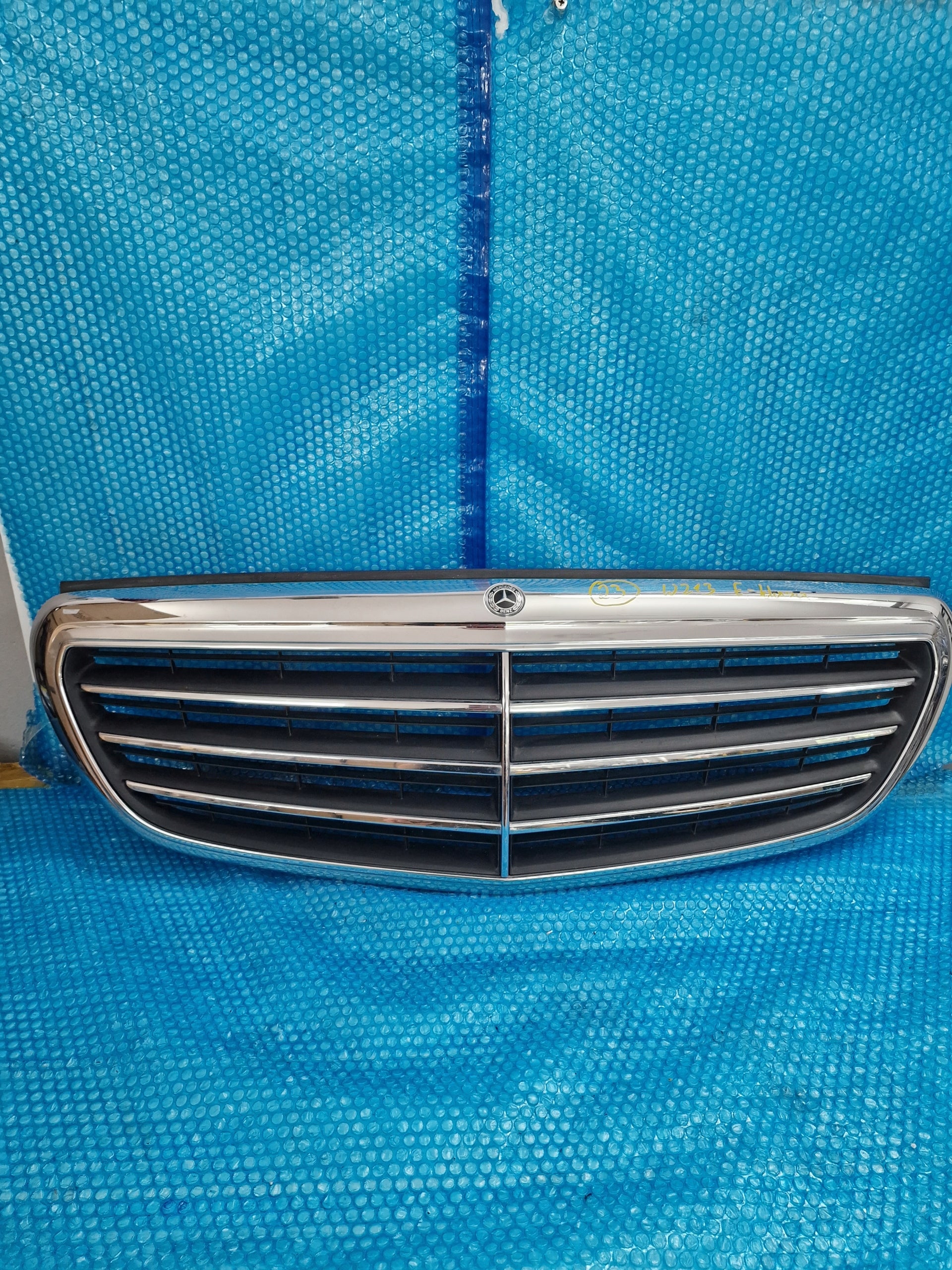 Kühlergrill Mercedes A213 W213 FRONTGRILL A2138808602 Kühlergitter