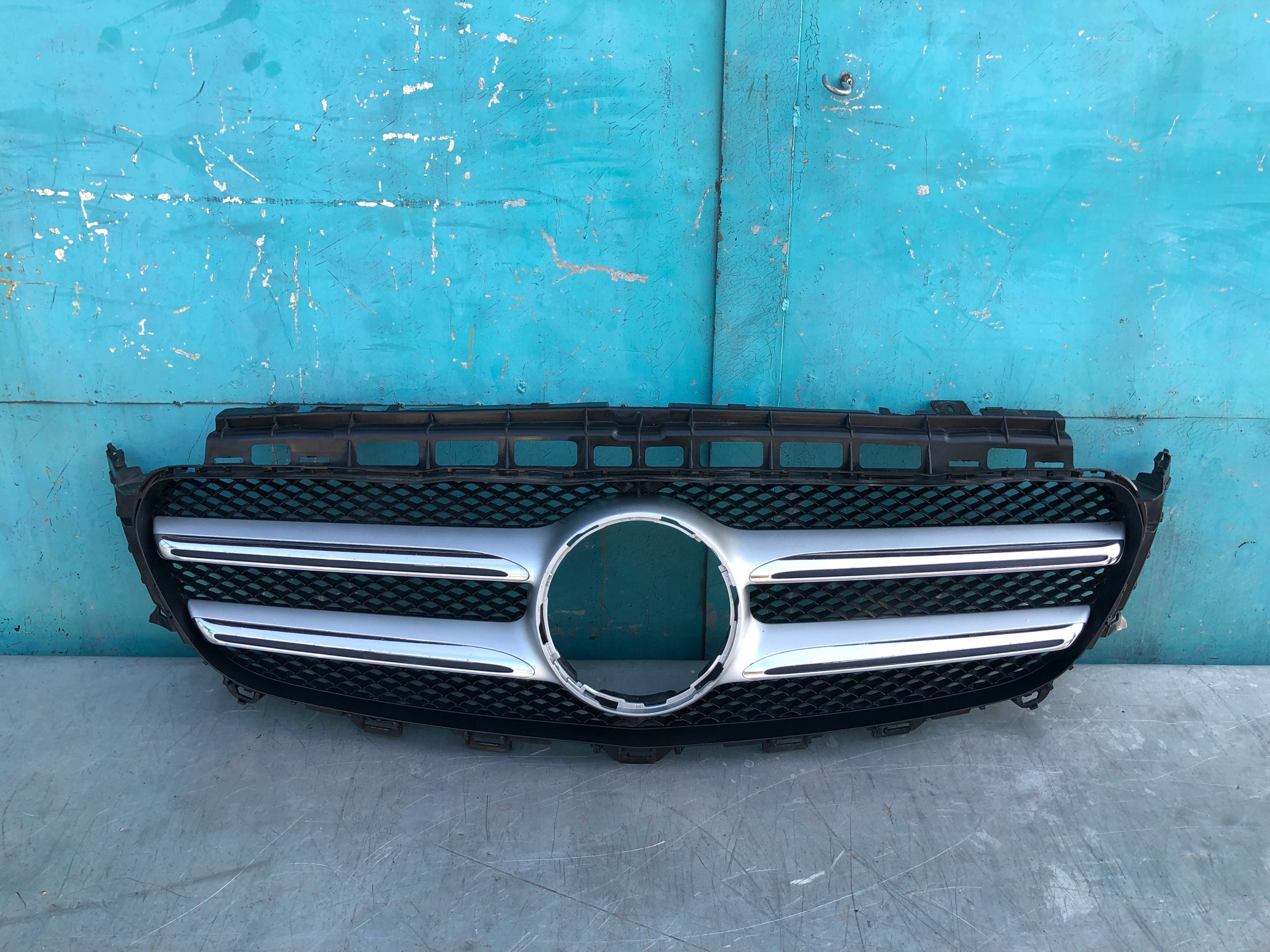  Kühlergrill Mercedes A213 W213 FRONTGRILL A2138880123 Kühlergitter product image