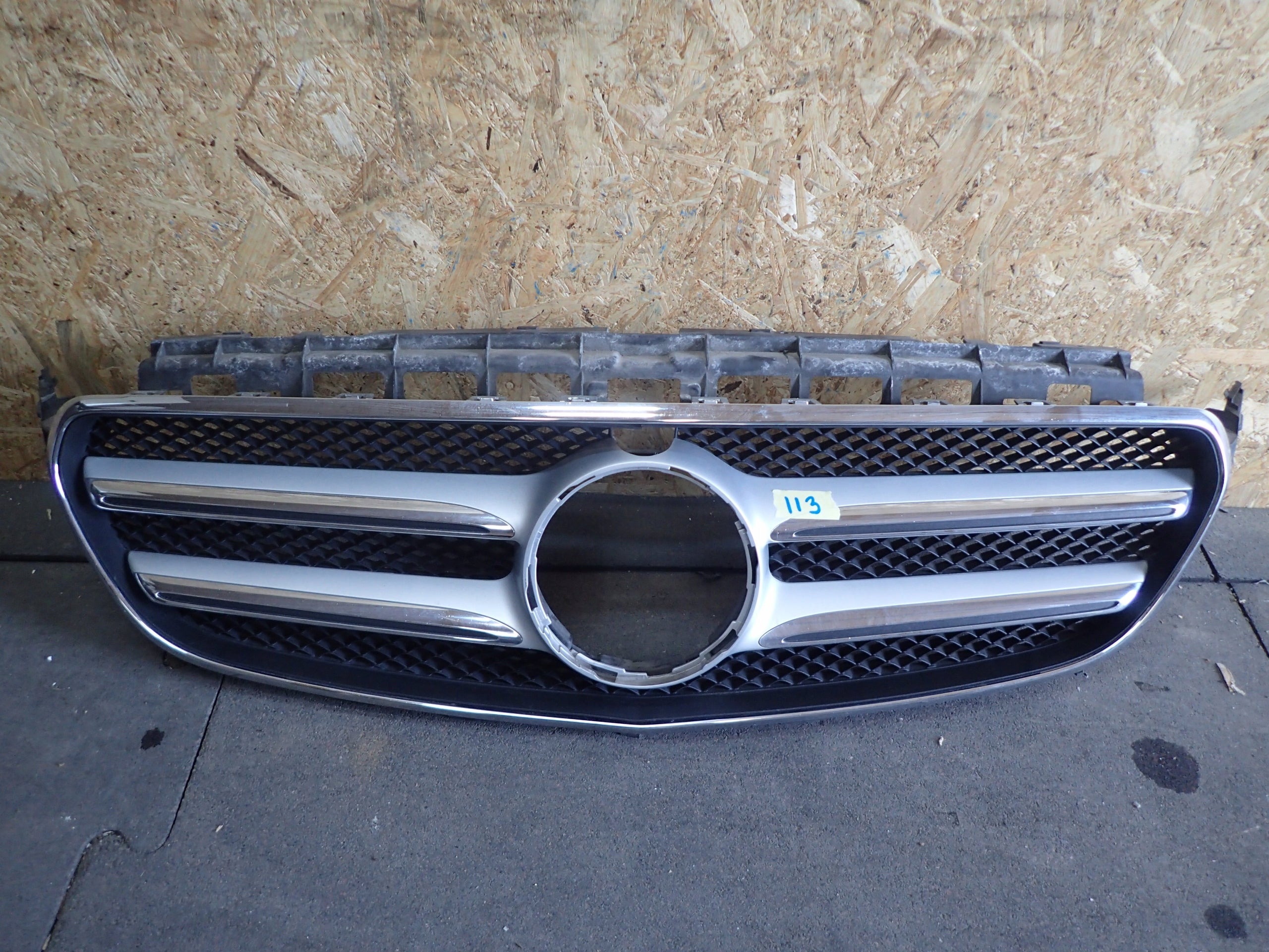 Kühlergrill Mercedes A213 W213 FRONTGRILL A2138880223 Kühlergitter