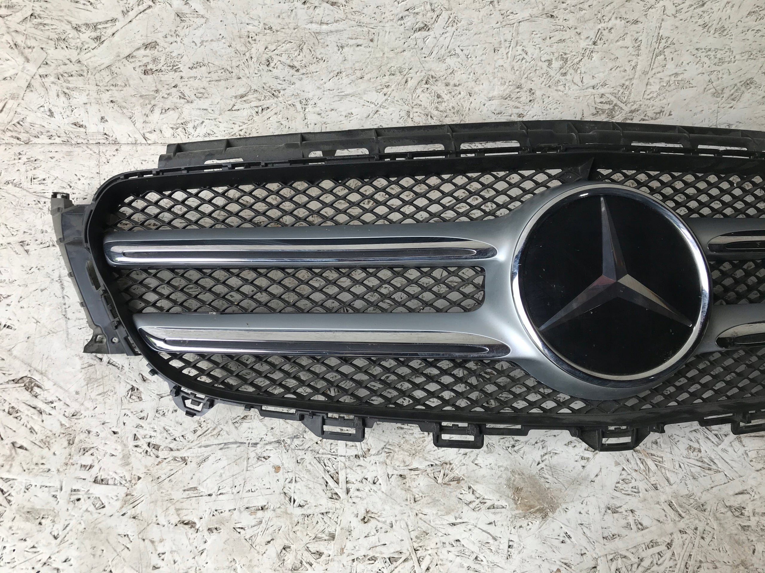  Kühlergrill Mercedes A213 W213 FRONTGRILL A2138880123 Kühlergitter product image