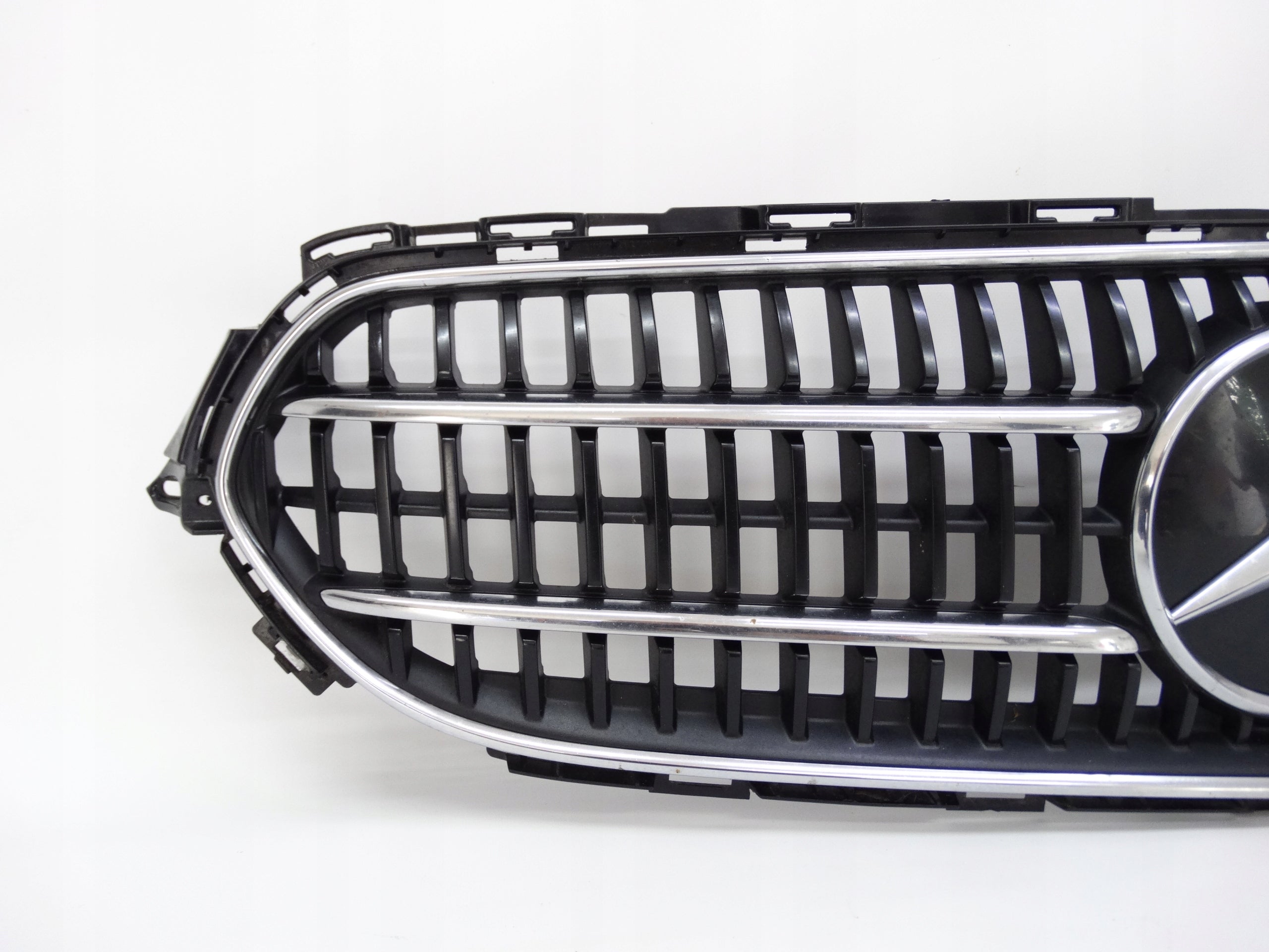 Kühlergrill Mercedes A213 W213 FRONTGRILL A2138883800 Kühlergitter