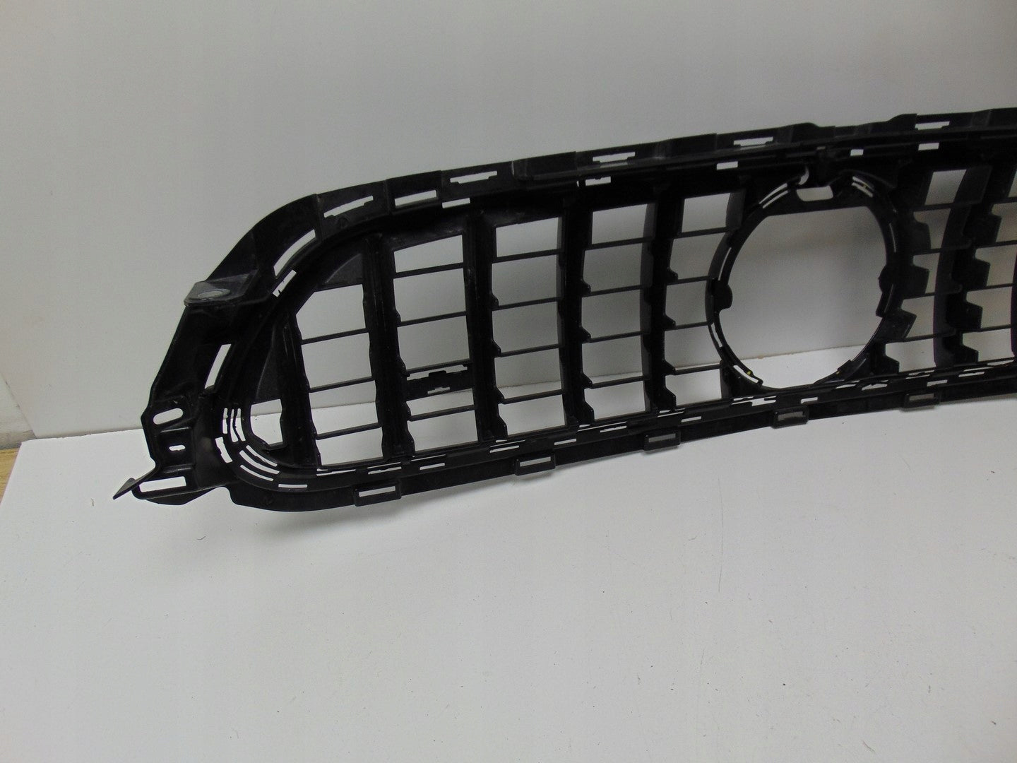 Kühlergrill Mercedes W213 A213 FRONTGRILL A2138886700 Kühlergitter