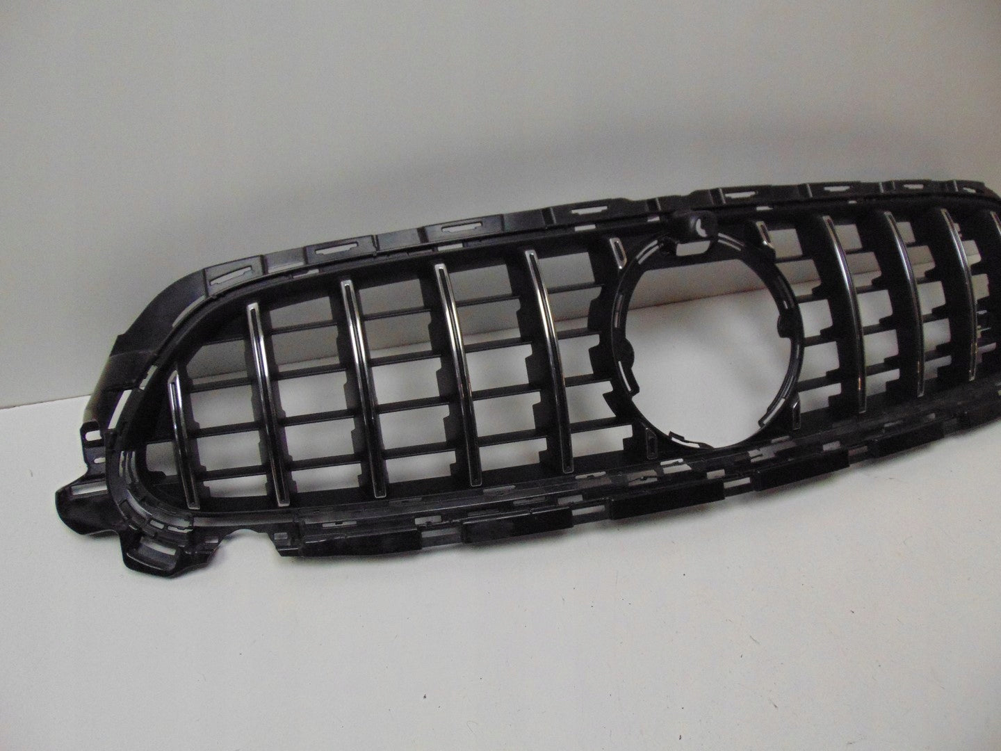 Kühlergrill Mercedes W213 A213 FRONTGRILL A2138886700 Kühlergitter