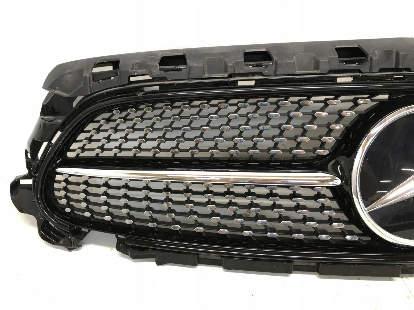 Kühlergrill Mercedes A238 W238 W213 FRONTGRILL A2388883100 Kühlergitter