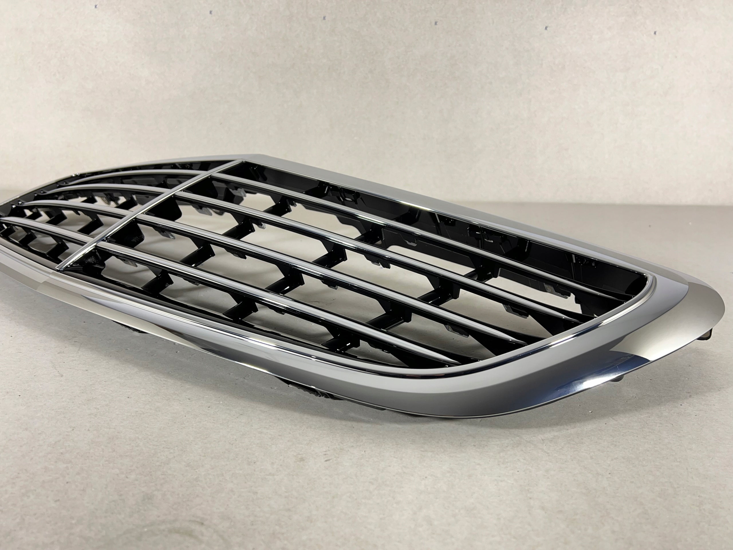 Kühlergrill Mercedes A222 W222 FRONTGRILL A2228800083 Kühlergitter