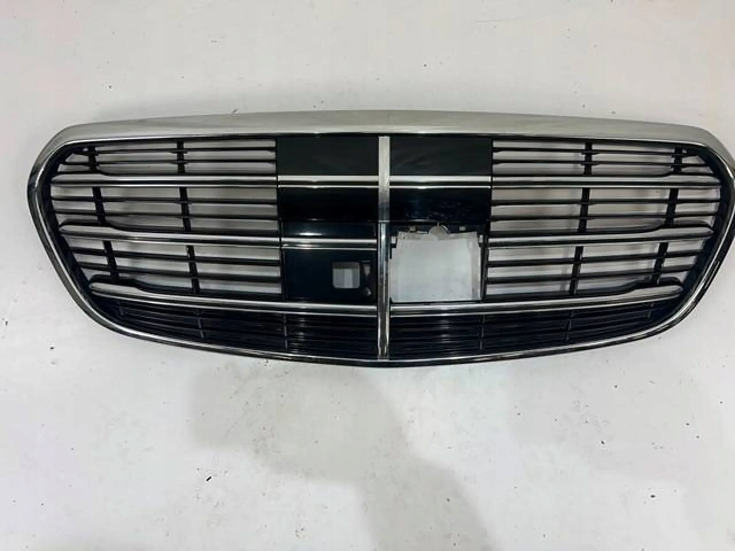  Grille de radiateur Mercedes W223 FRONTGRILL A4050492840 Grille de radiateur  product image