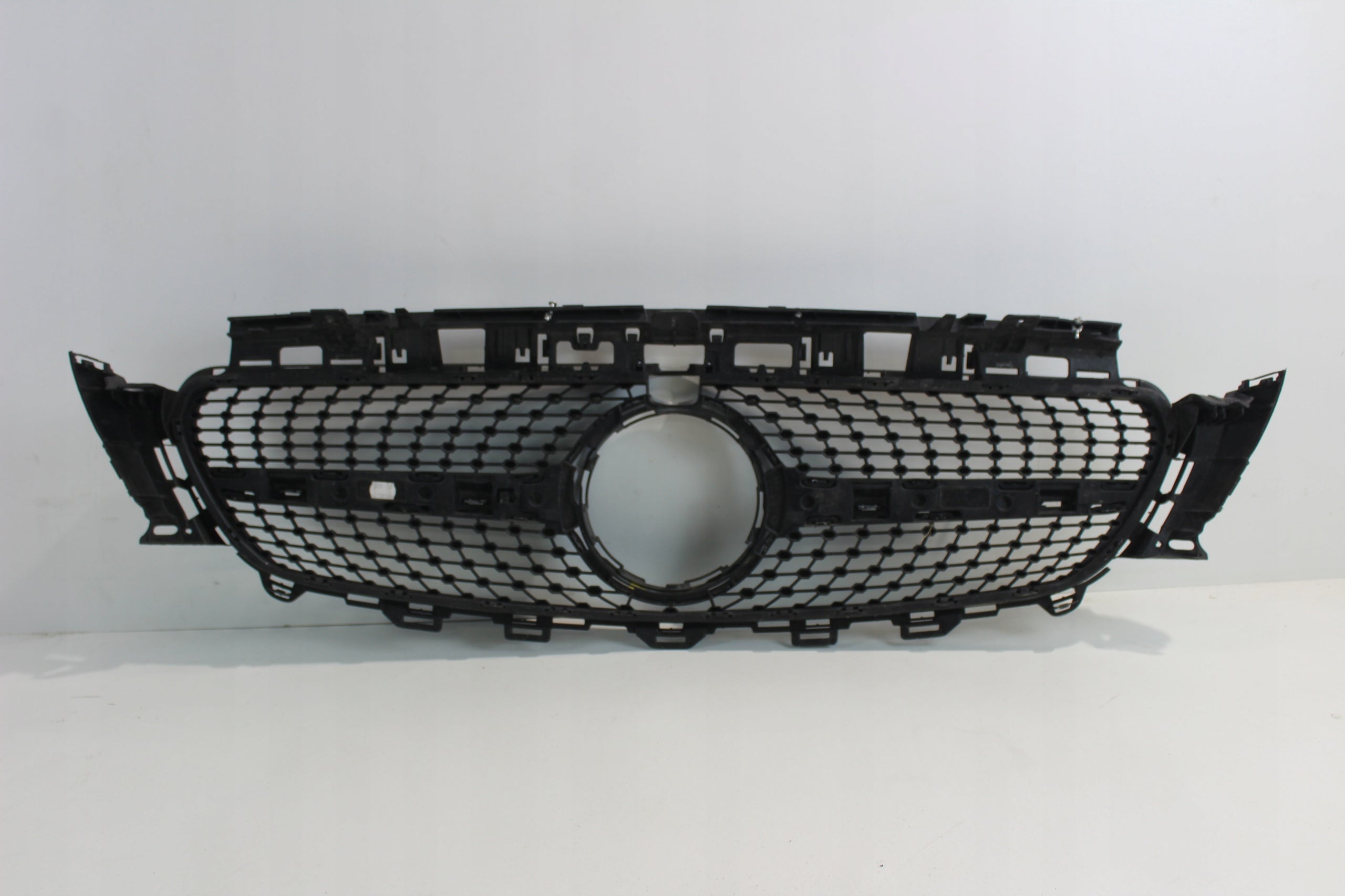 Kühlergrill Mercedes W238 FRONTGRILL A2388880400 Kühlergitter