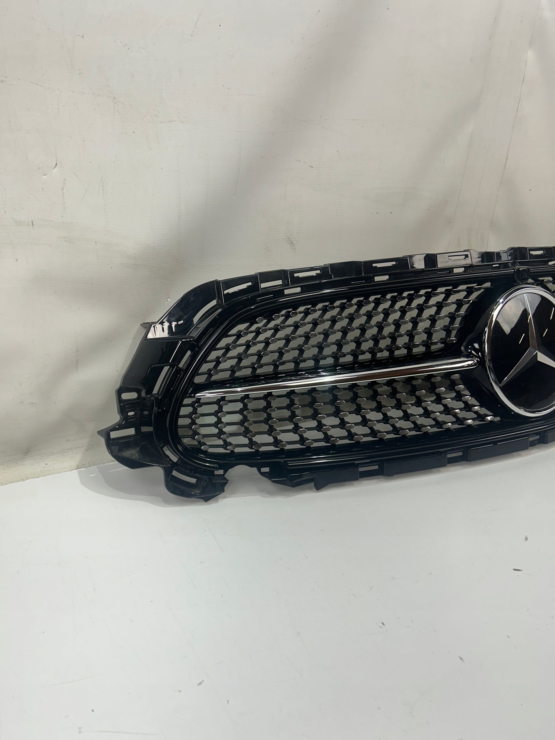 Kühlergrill Mercedes A238 W238 FRONTGRILL A2388883100 Kühlergitter