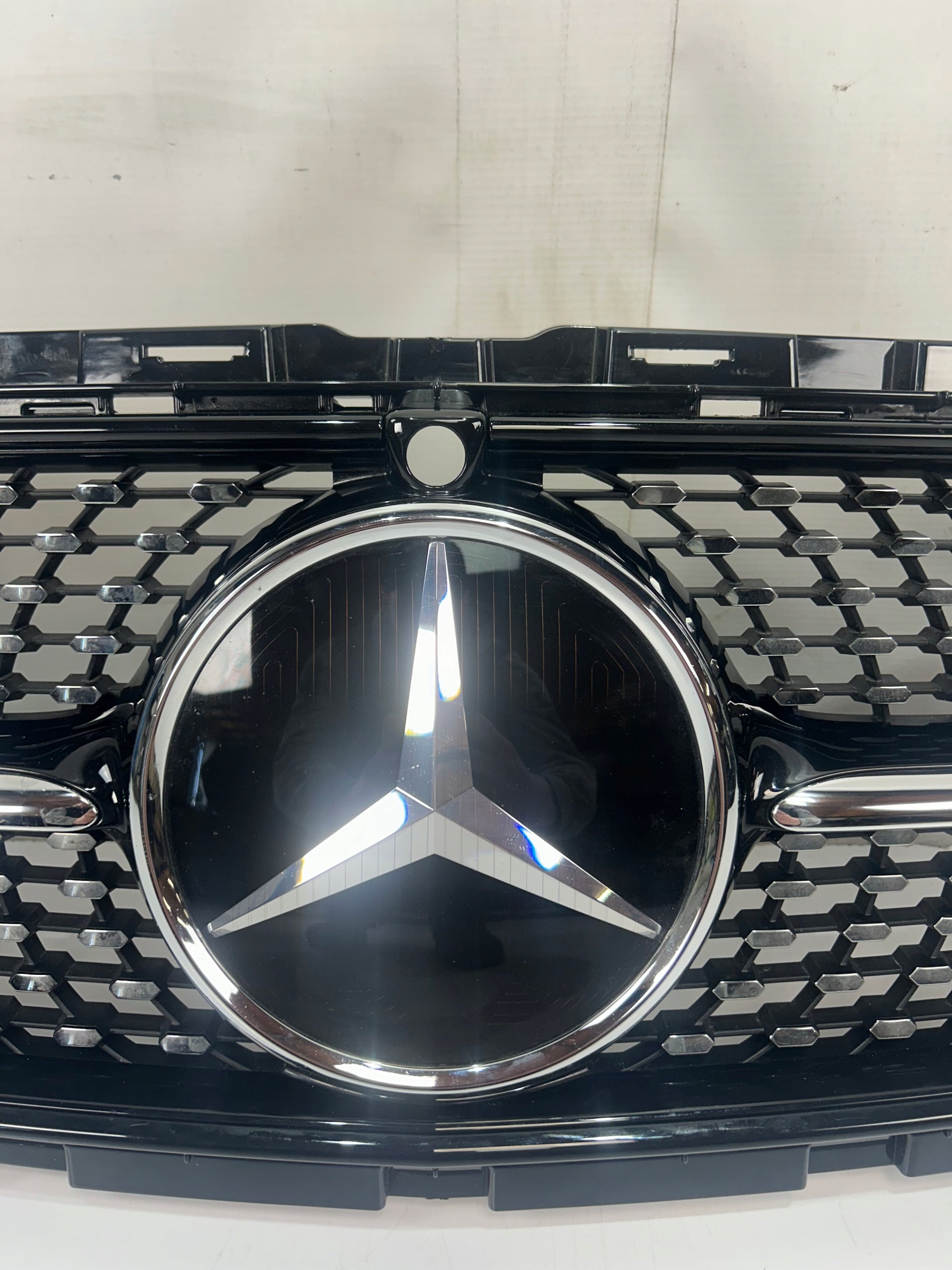 Kühlergrill Mercedes A238 W238 FRONTGRILL A2388883100 Kühlergitter