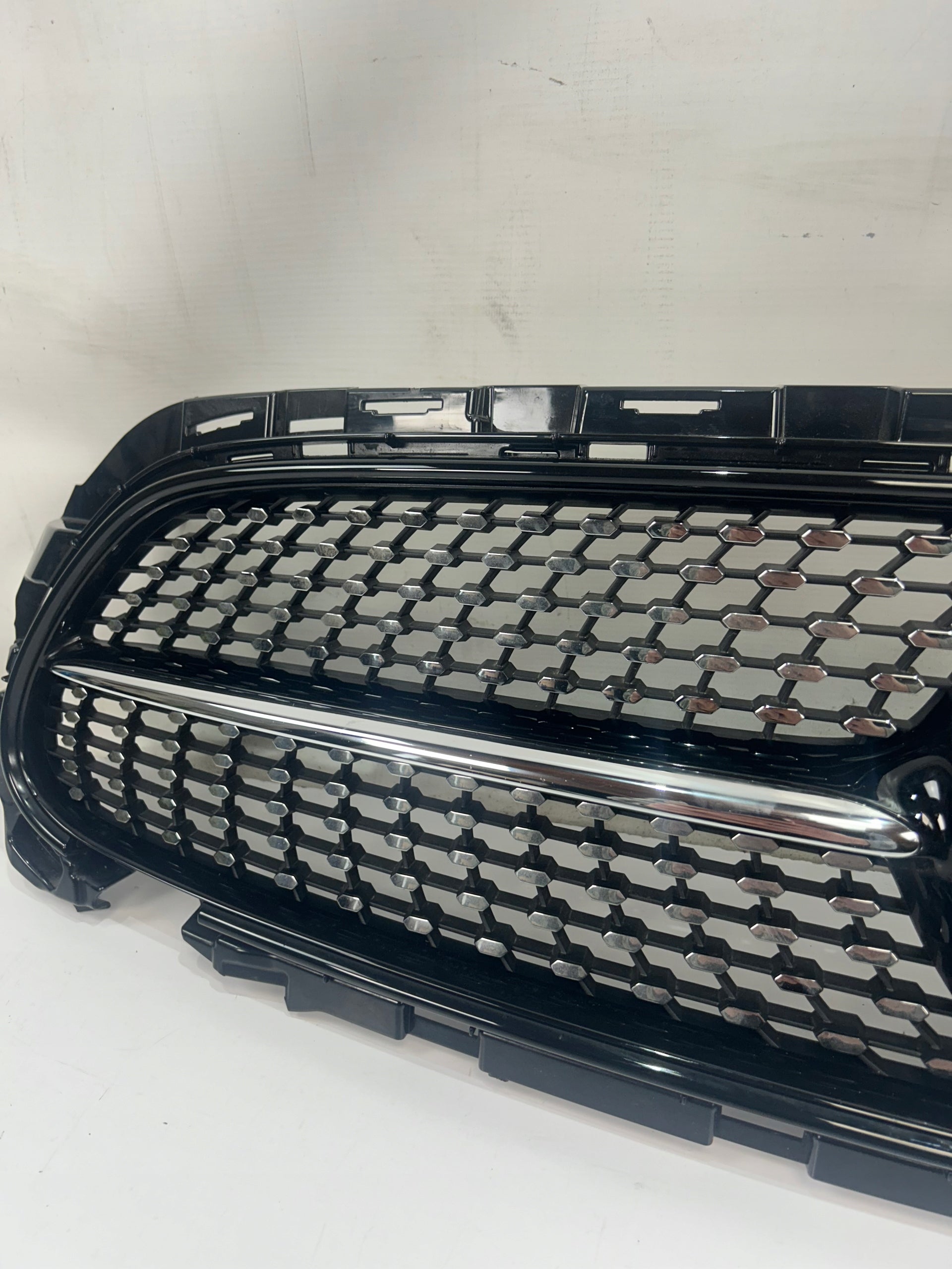 Kühlergrill Mercedes A238 W238 FRONTGRILL A2388883100 Kühlergitter