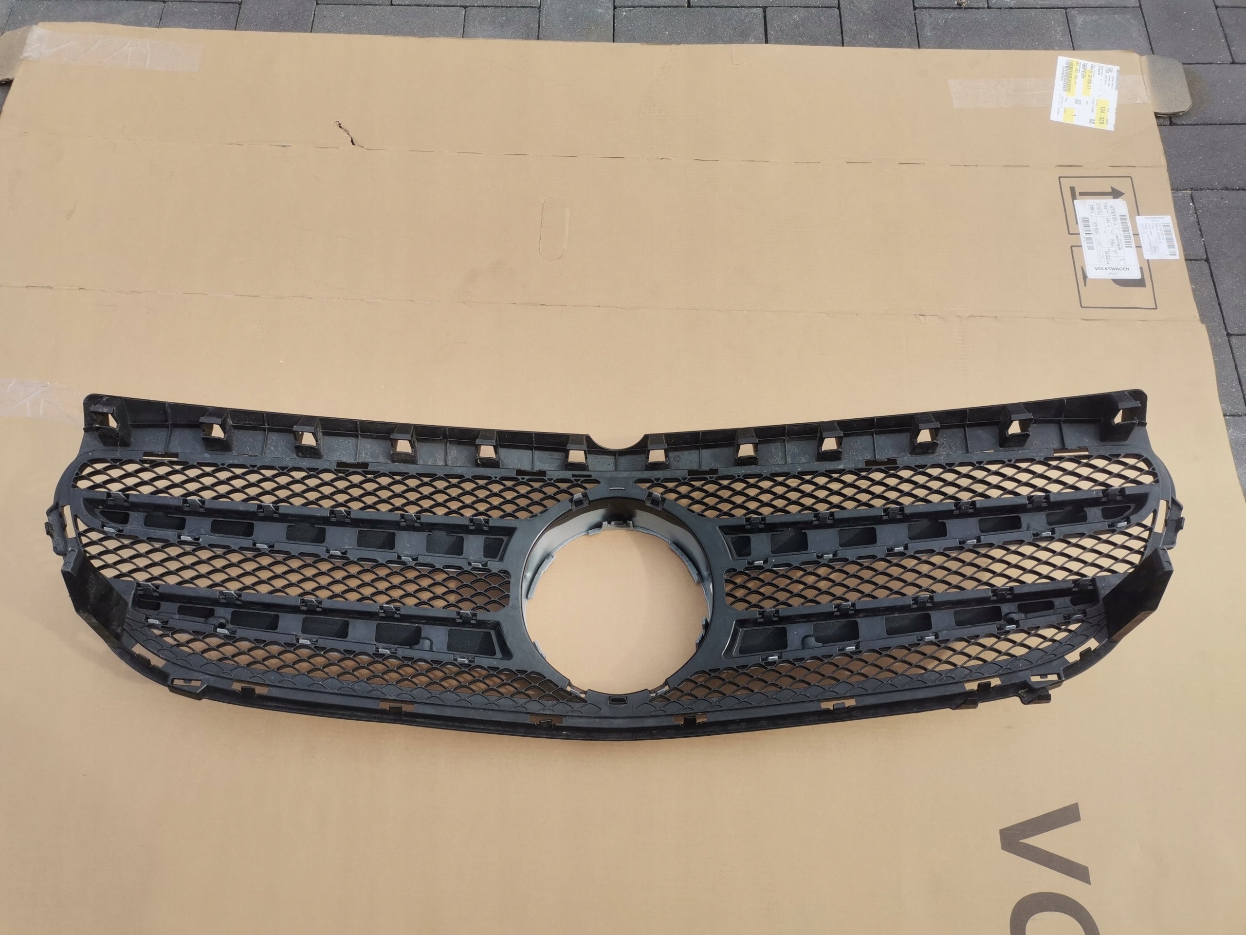 Kühlergrill Mercedes W246 FRONTGRILL A2468880460 Kühlergitter