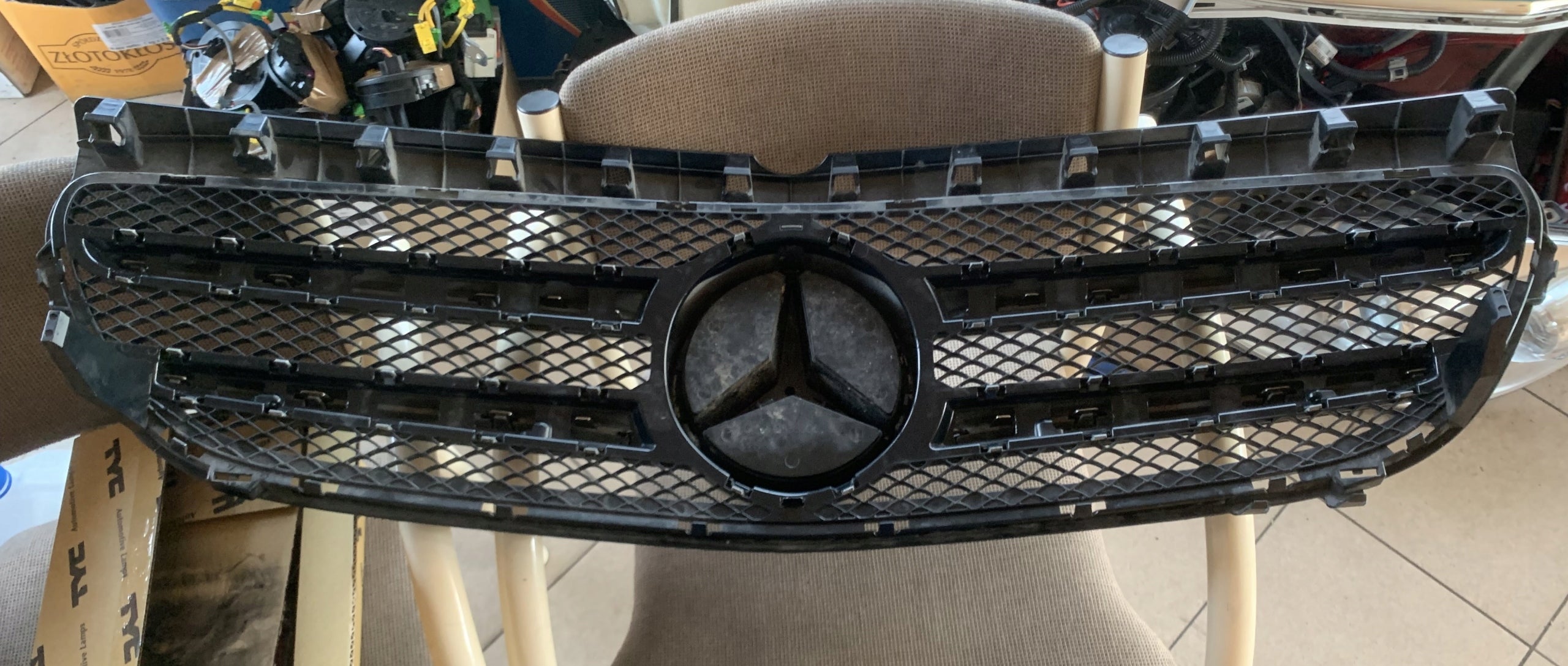 Kühlergrill Mercedes W246 FRONTGRILL Kühlergitter