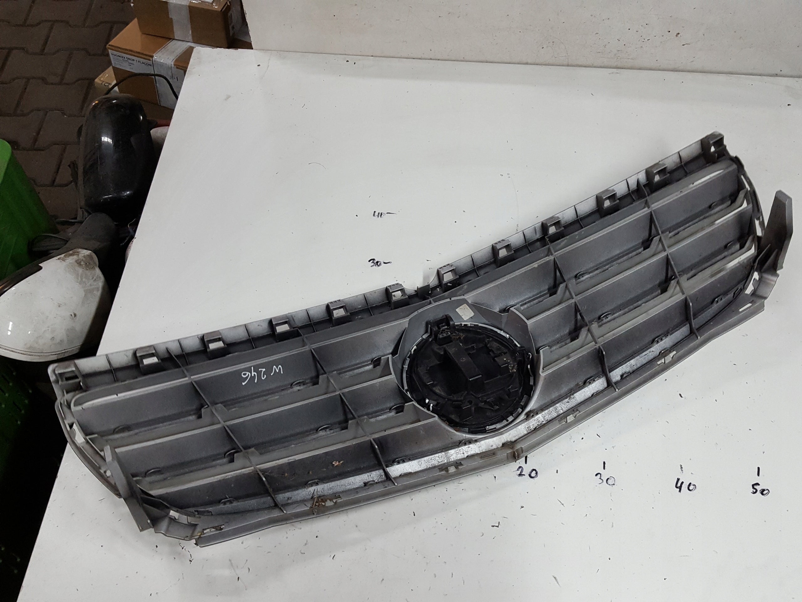 Kühlergrill Mercedes A246 W246 FRONTGRILL A2468880160 Kühlergitter