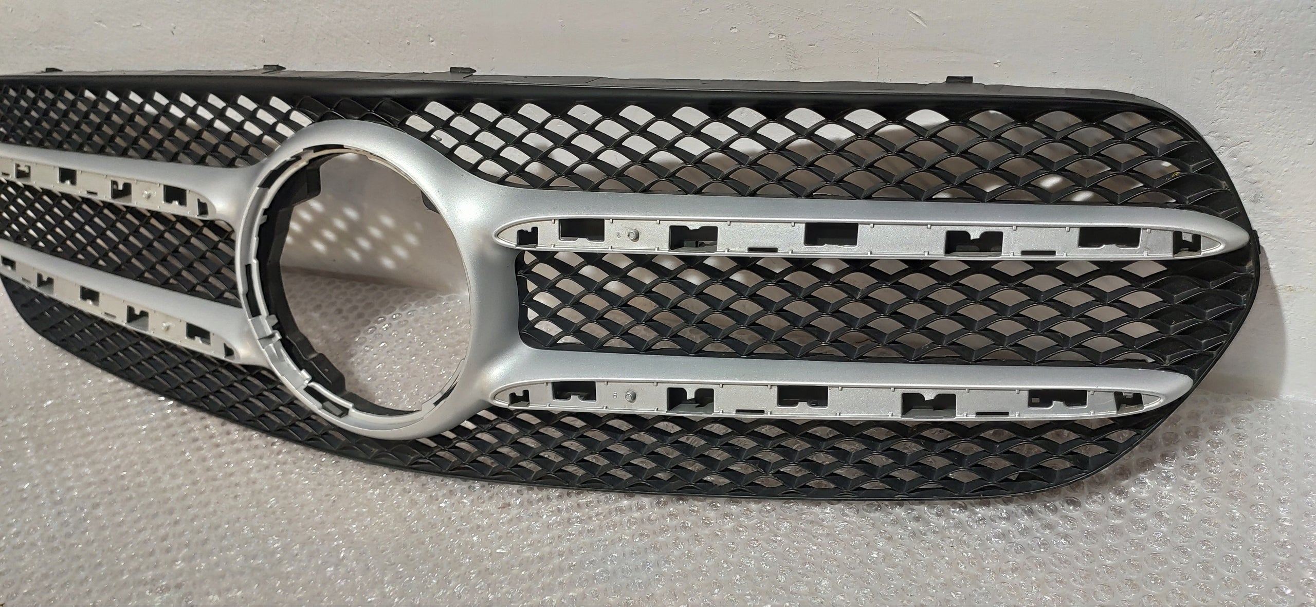 Kühlergrill Mercedes W247 FRONTGRILL A2478881300 Kühlergitter