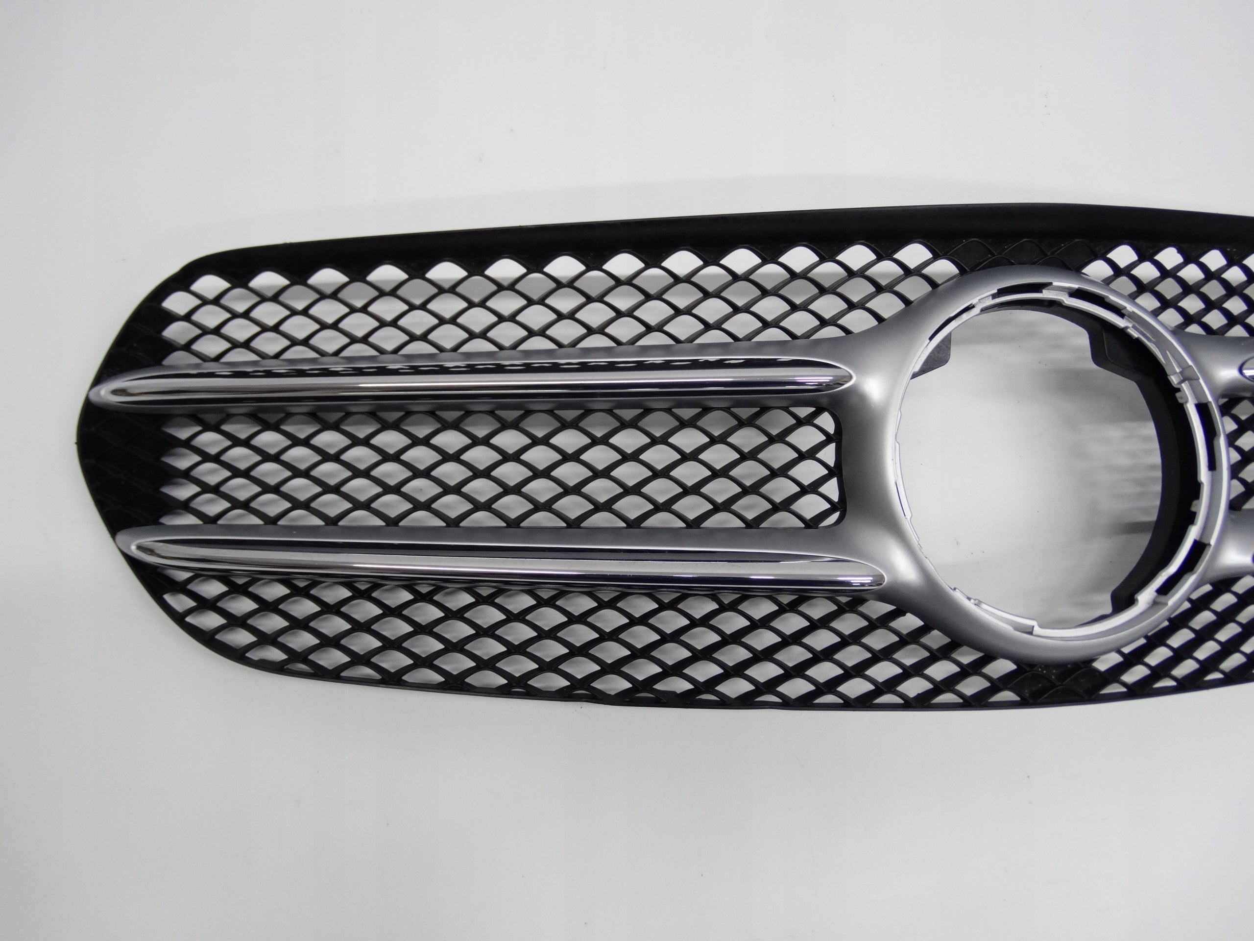 Kühlergrill Mercedes A247 W247 FRONTGRILL A2478880800 Kühlergitter