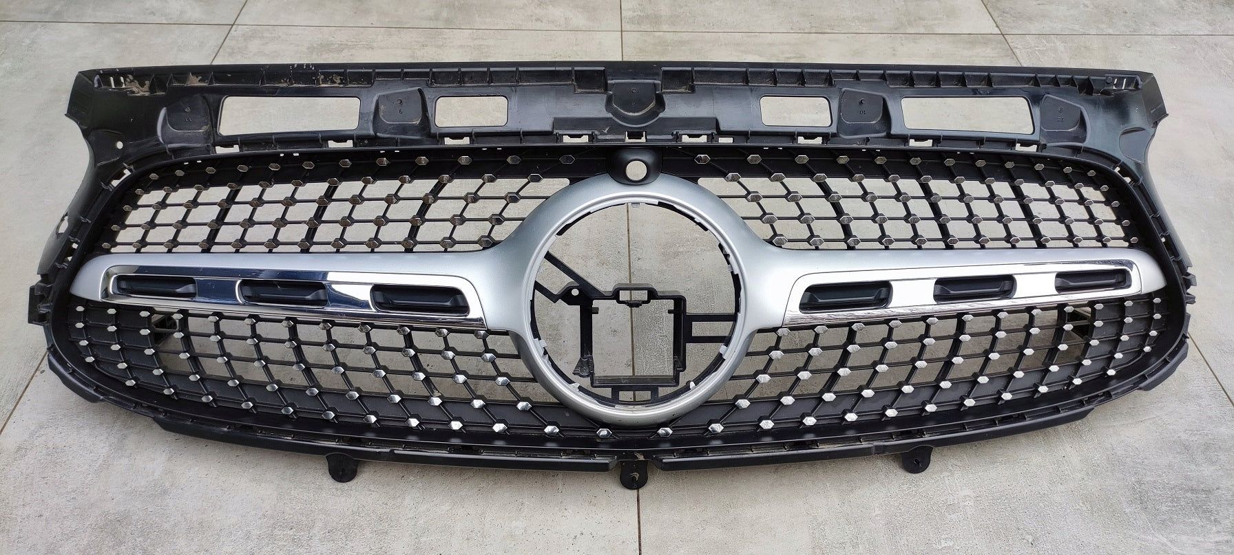  Kühlergrill Mercedes A247 W247 FRONTGRILL A2478883201 Kühlergitter product image