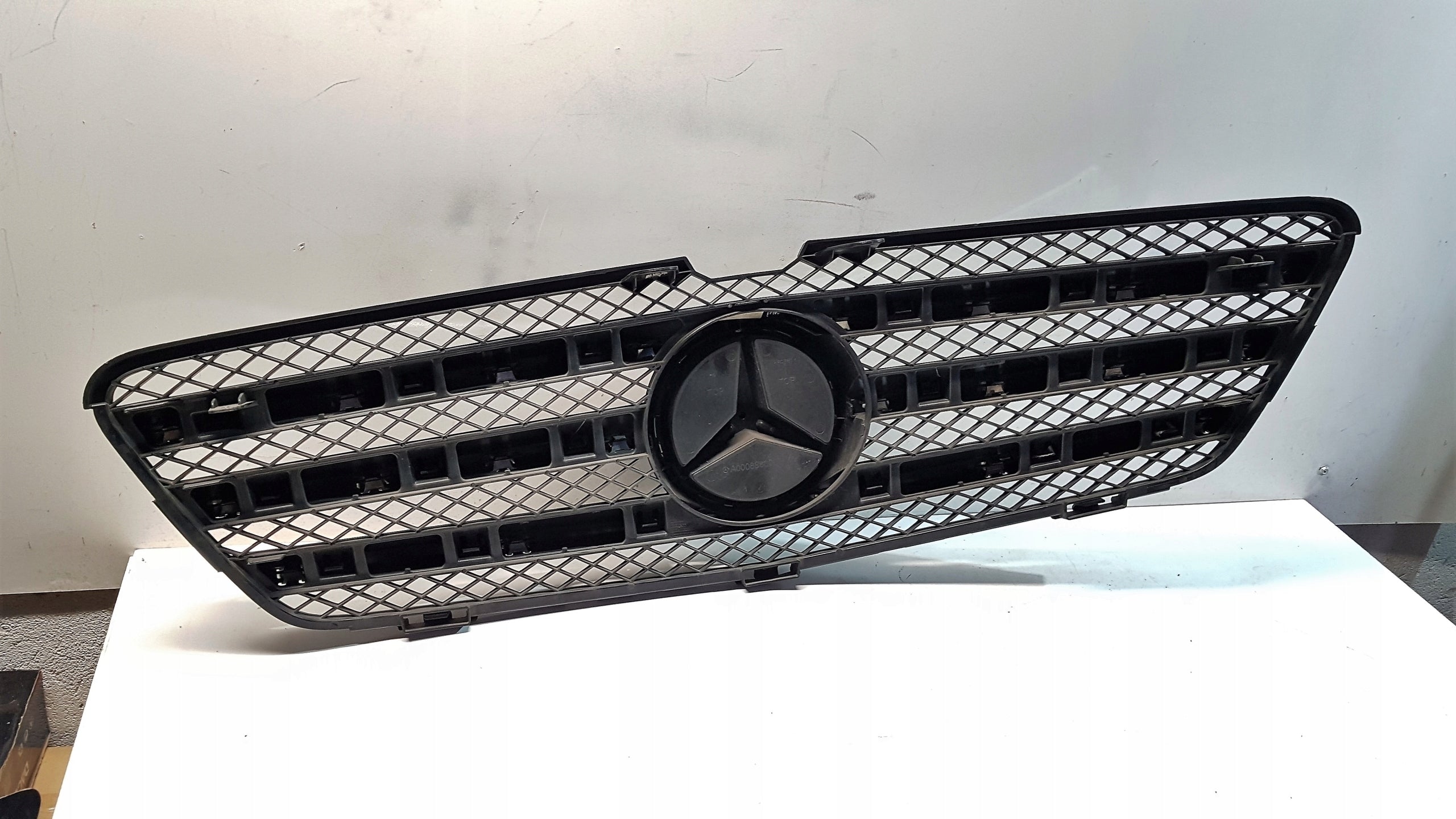 Kühlergrill Mercedes W251 FRONTGRILL A2518800060 Kühlergitter