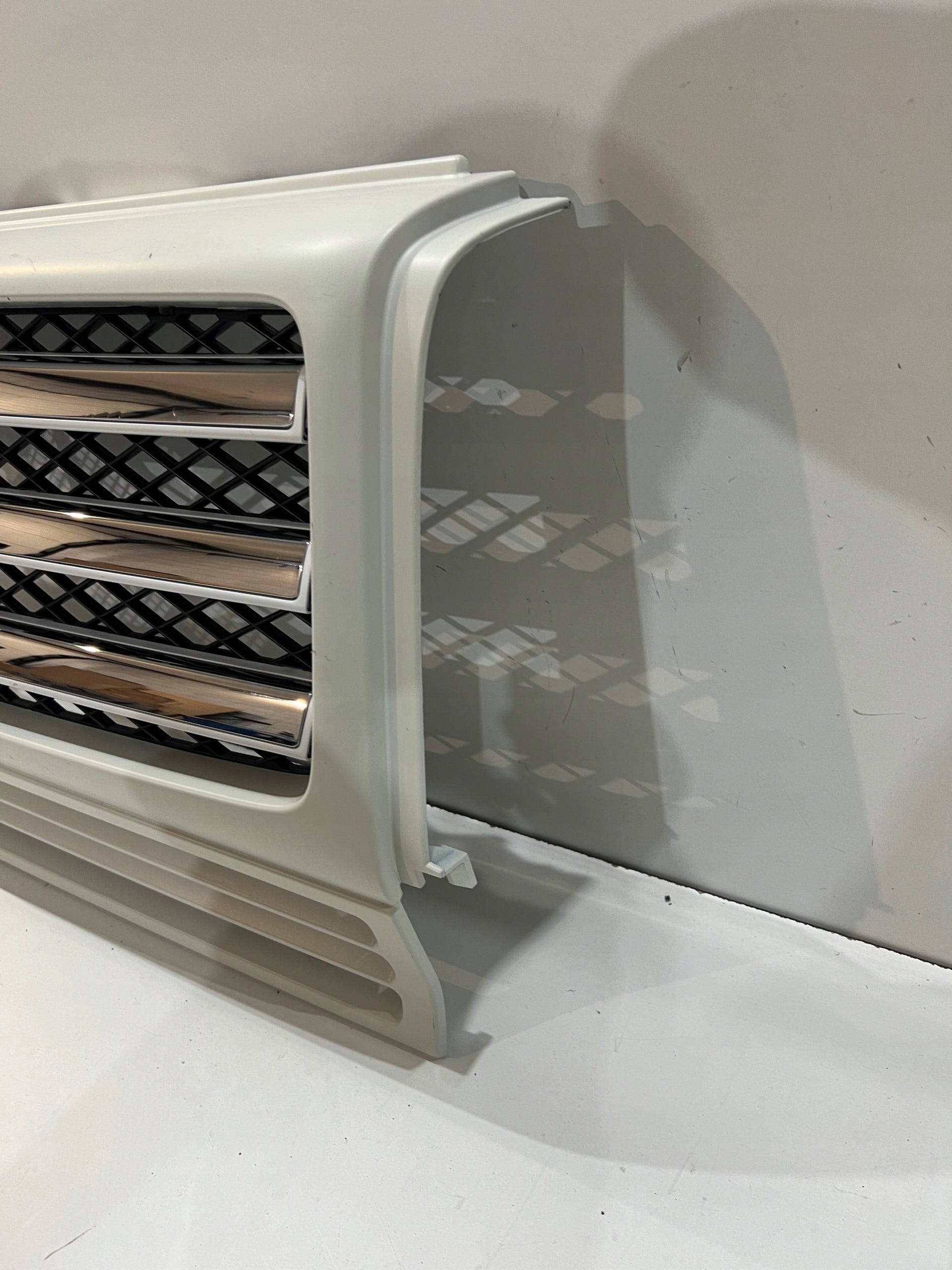 Kühlergrill Mercedes W463 FRONTGRILL A4638800323 Kühlergitter