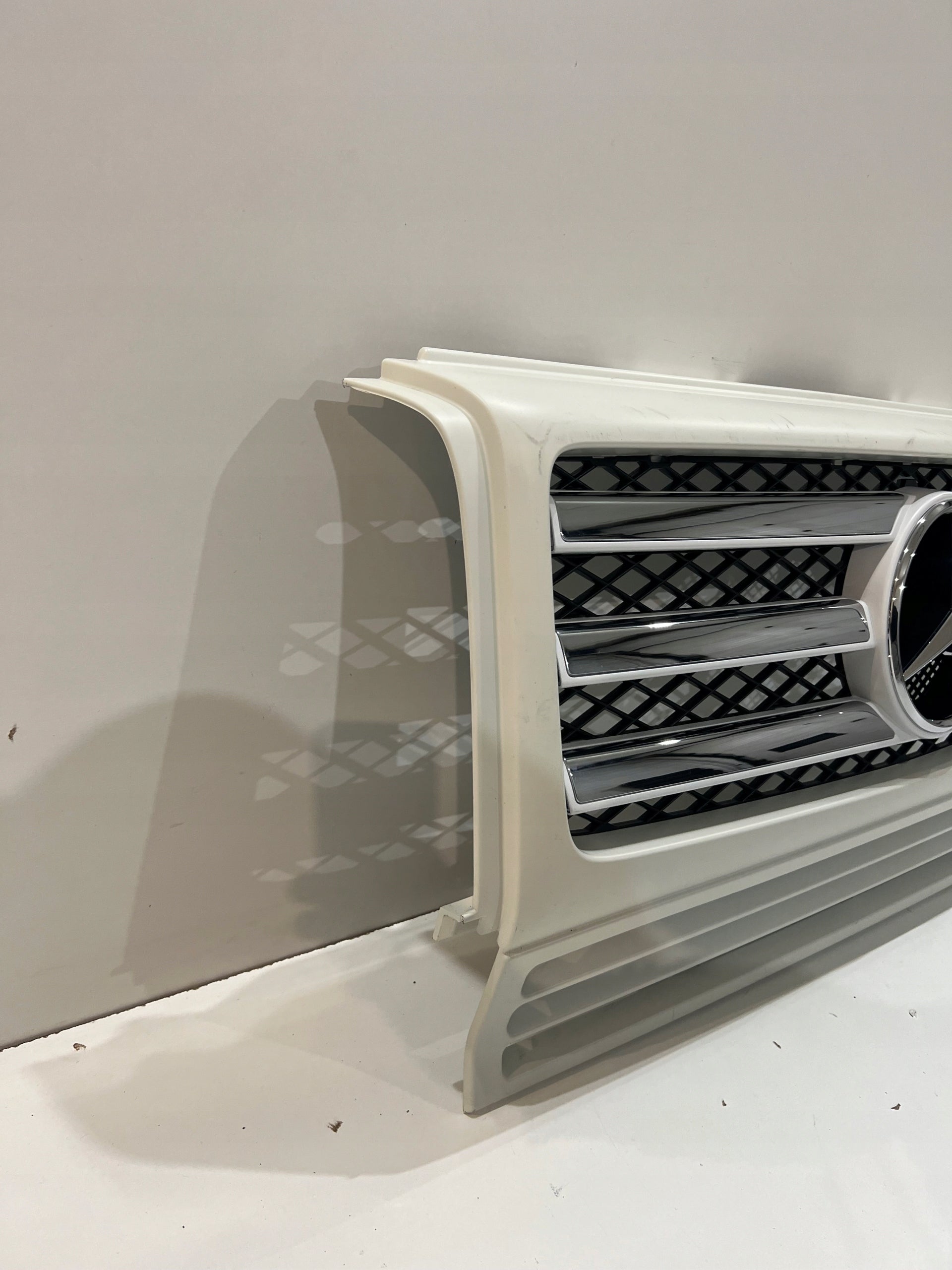 Kühlergrill Mercedes W463 FRONTGRILL A4638800323 Kühlergitter