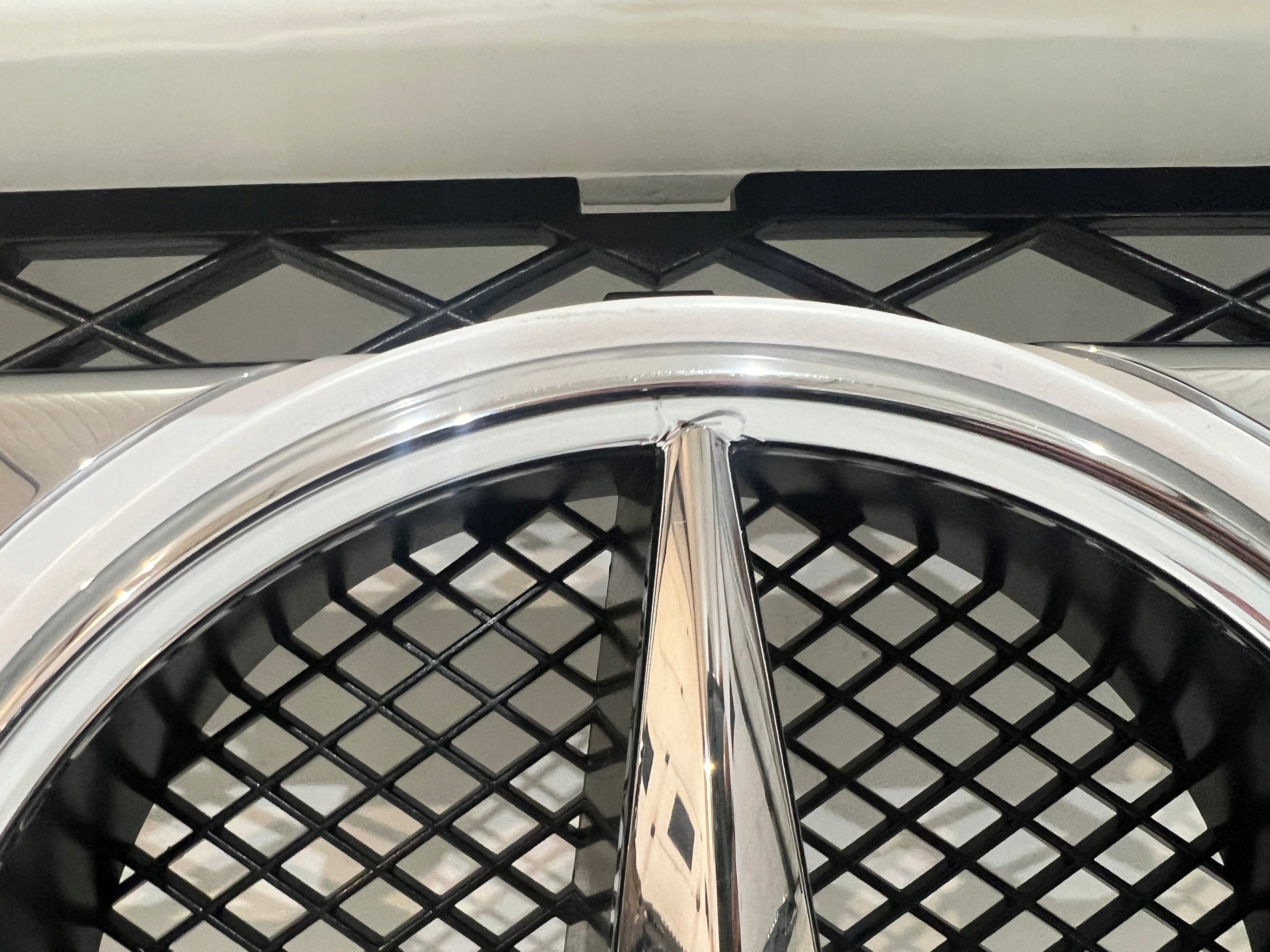 Kühlergrill Mercedes W463 FRONTGRILL A4638800323 Kühlergitter