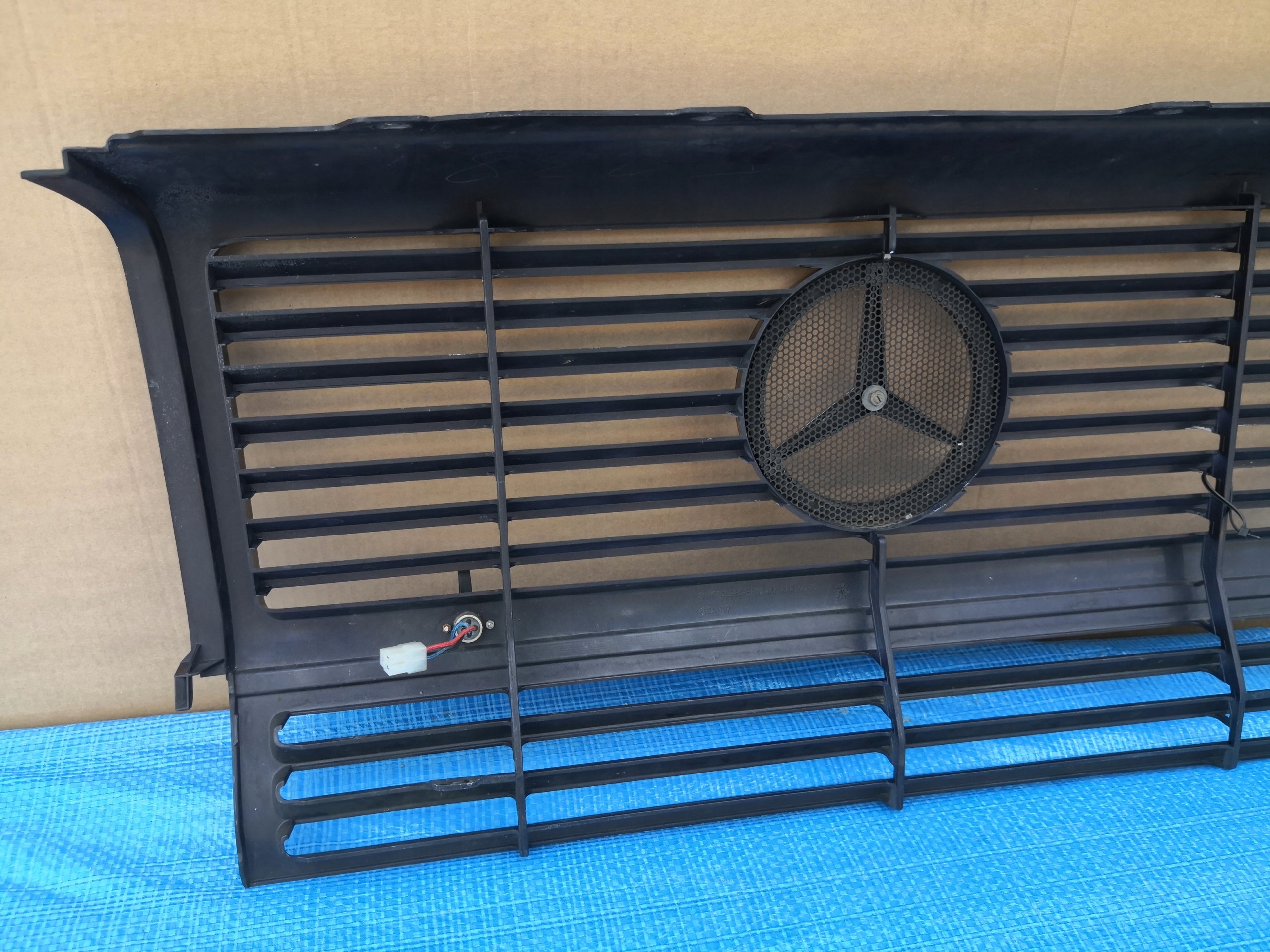 Kühlergrill Mercedes W463 FRONTGRILL A4638880015 Kühlergitter