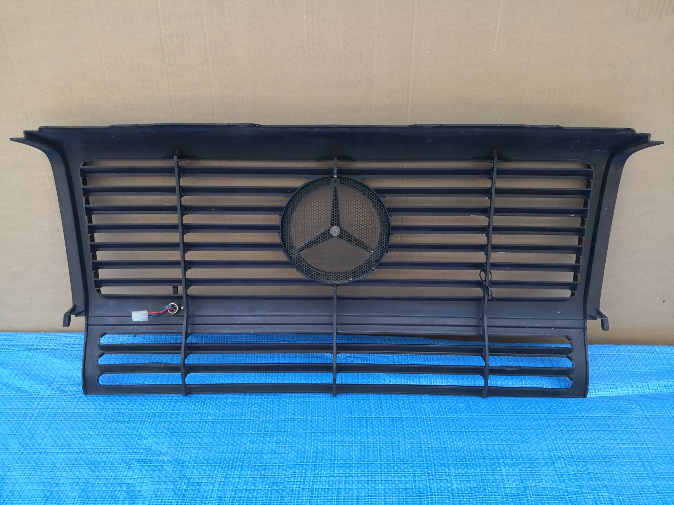 Kühlergrill Mercedes W463 FRONTGRILL A4638880015 Kühlergitter