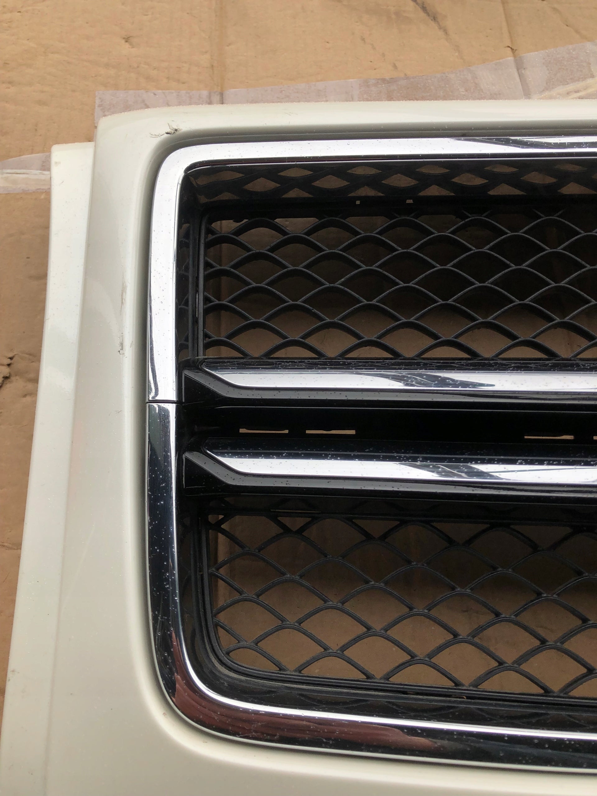 Kühlergrill Mercedes W463 FRONTGRILL A4638880000 Kühlergitter