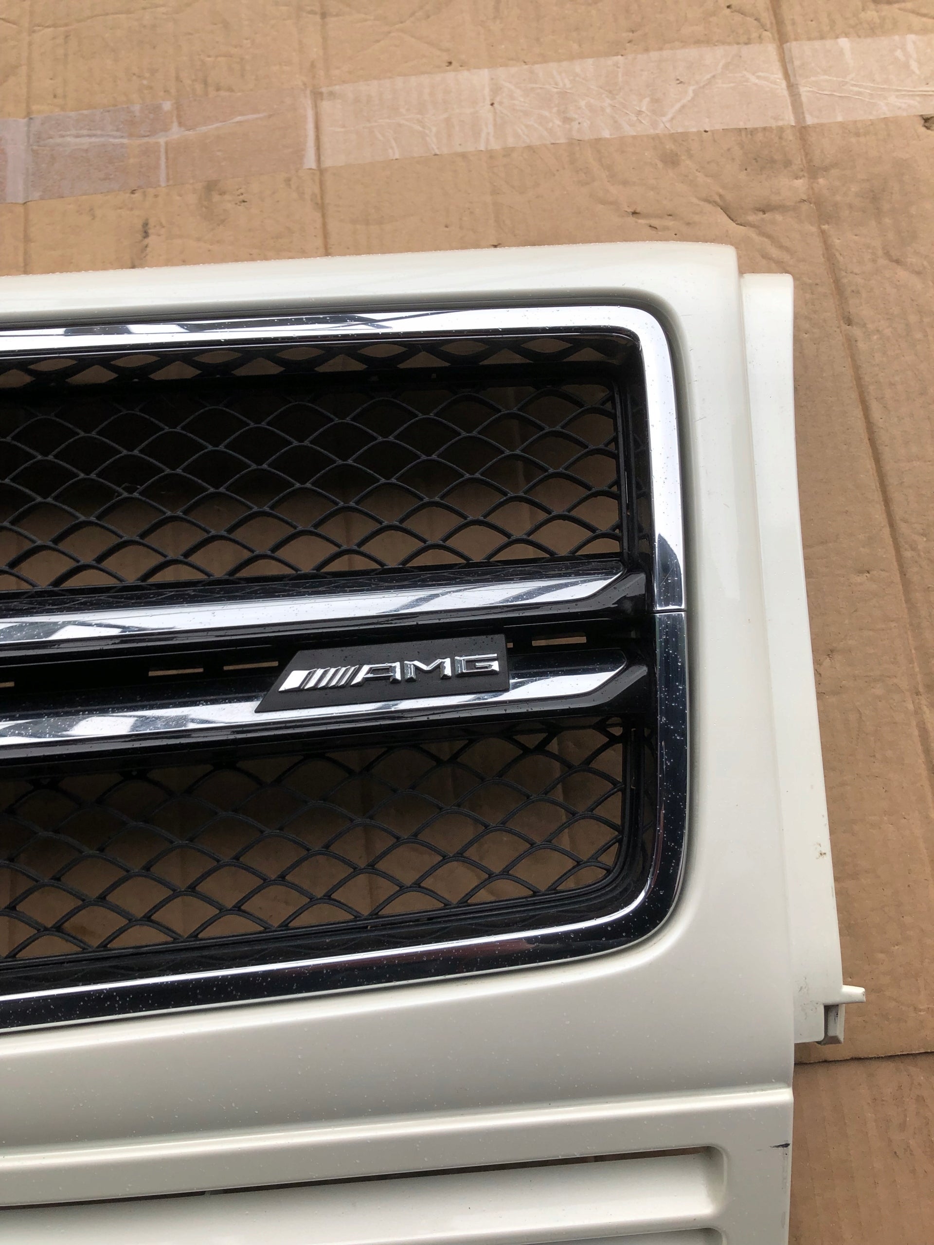 Kühlergrill Mercedes W463 FRONTGRILL A4638880000 Kühlergitter