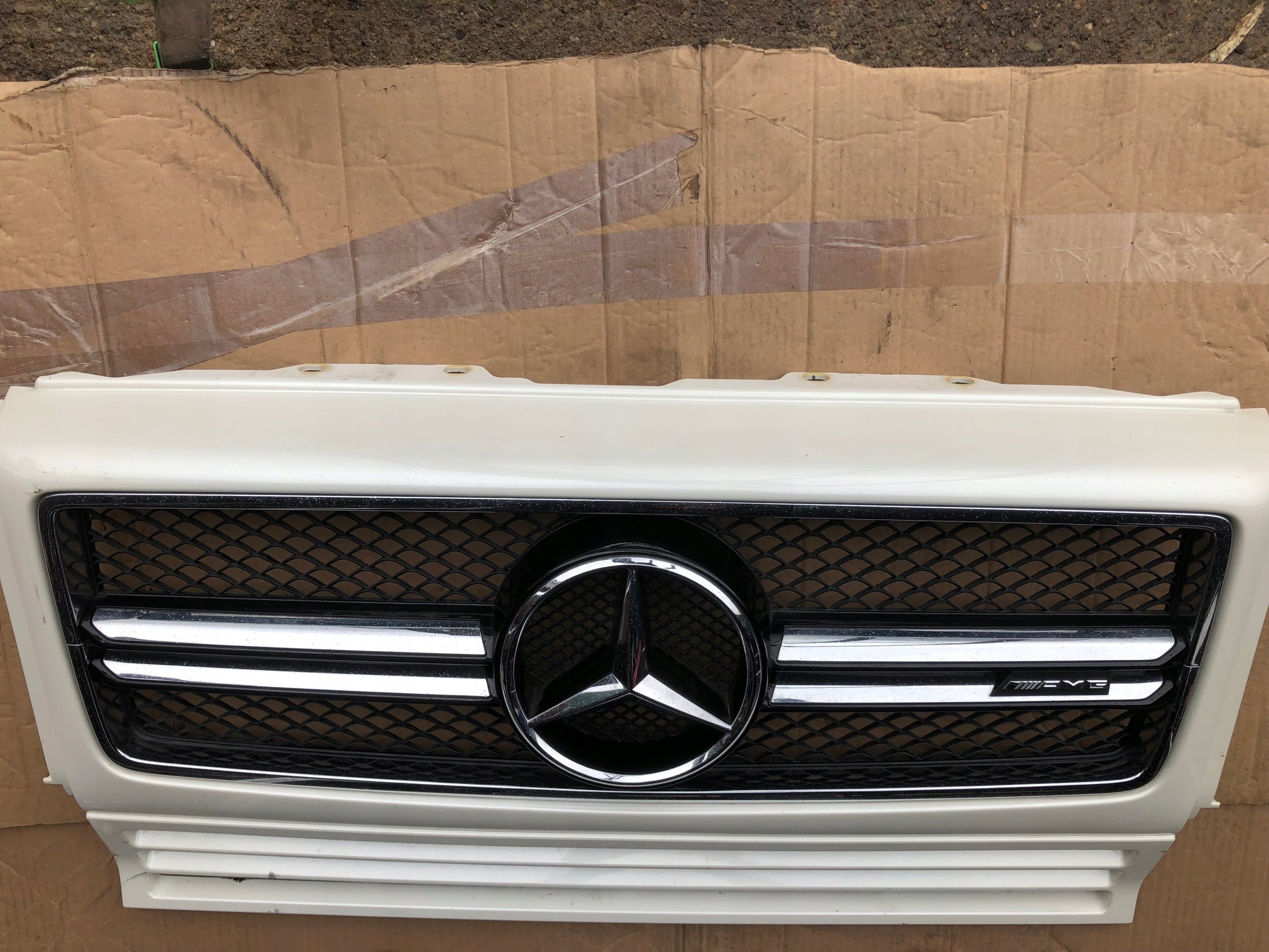 Kühlergrill Mercedes W463 FRONTGRILL A4638880000 Kühlergitter