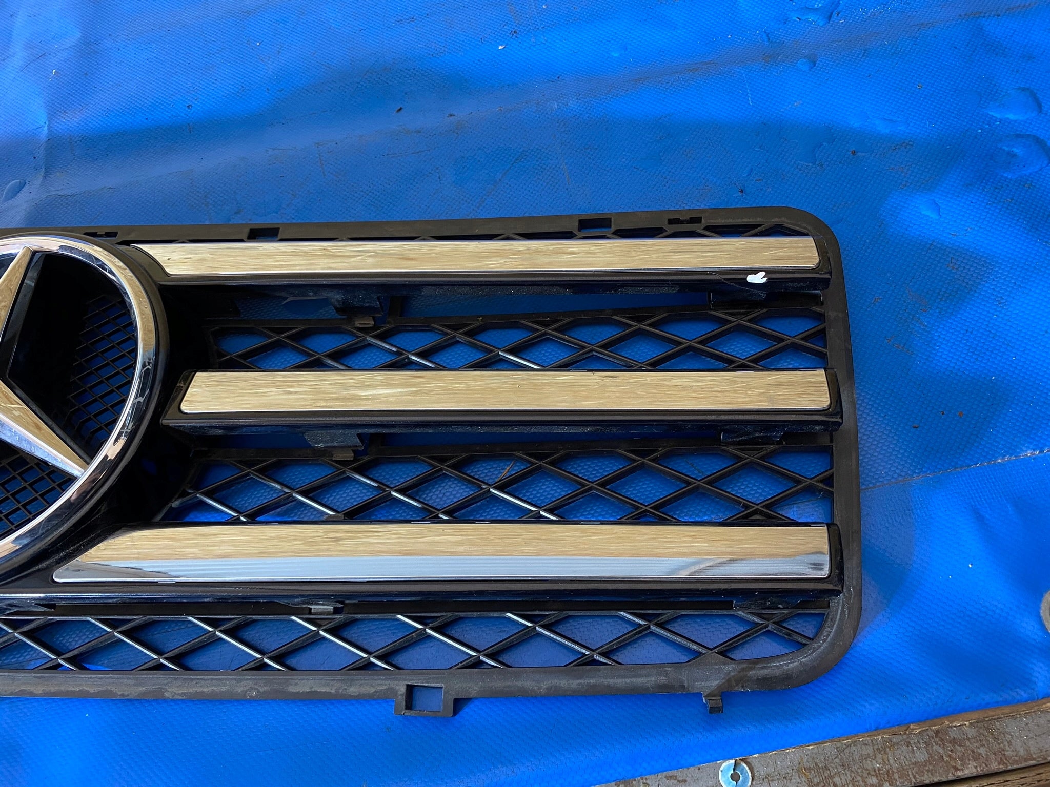 Kühlergrill Mercedes W463 FRONTGRILL A4638880223 Kühlergitter