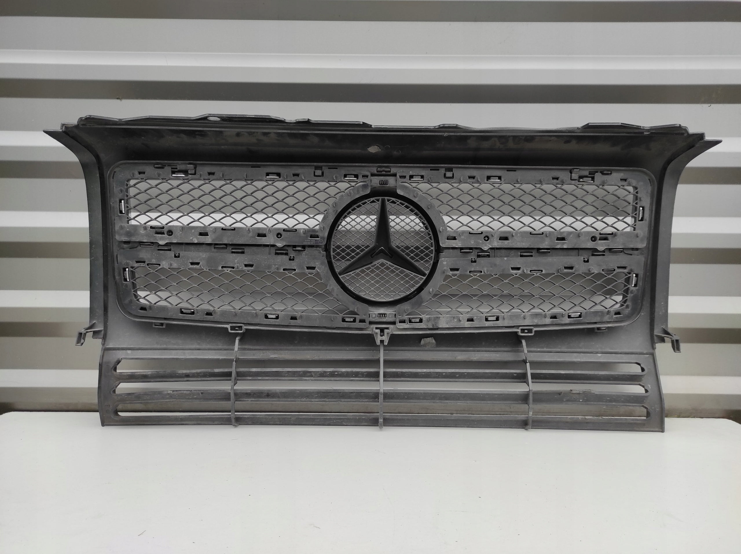 Kühlergrill Mercedes A463 W463 FRONTGRILL A4638881000 Kühlergitter