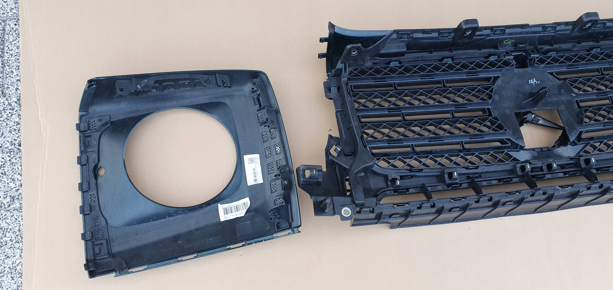 Kühlergrill Mercedes E 124 W463 FRONTGRILL A1248890663 Kühlergitter