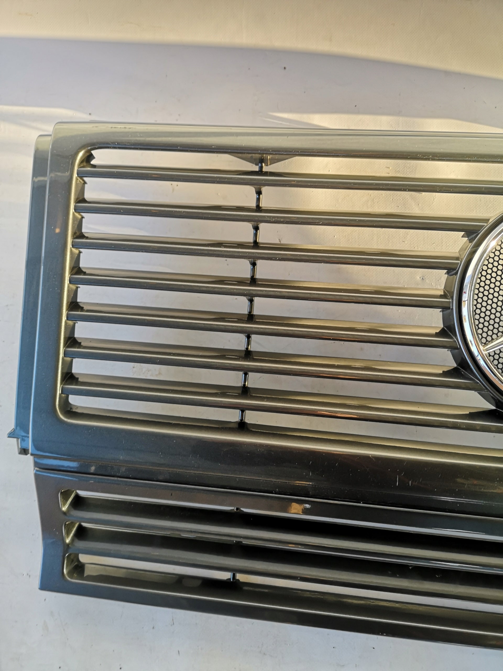 Kühlergrill Mercedes W463 A463 FRONTGRILL A4638880613 Kühlergitter