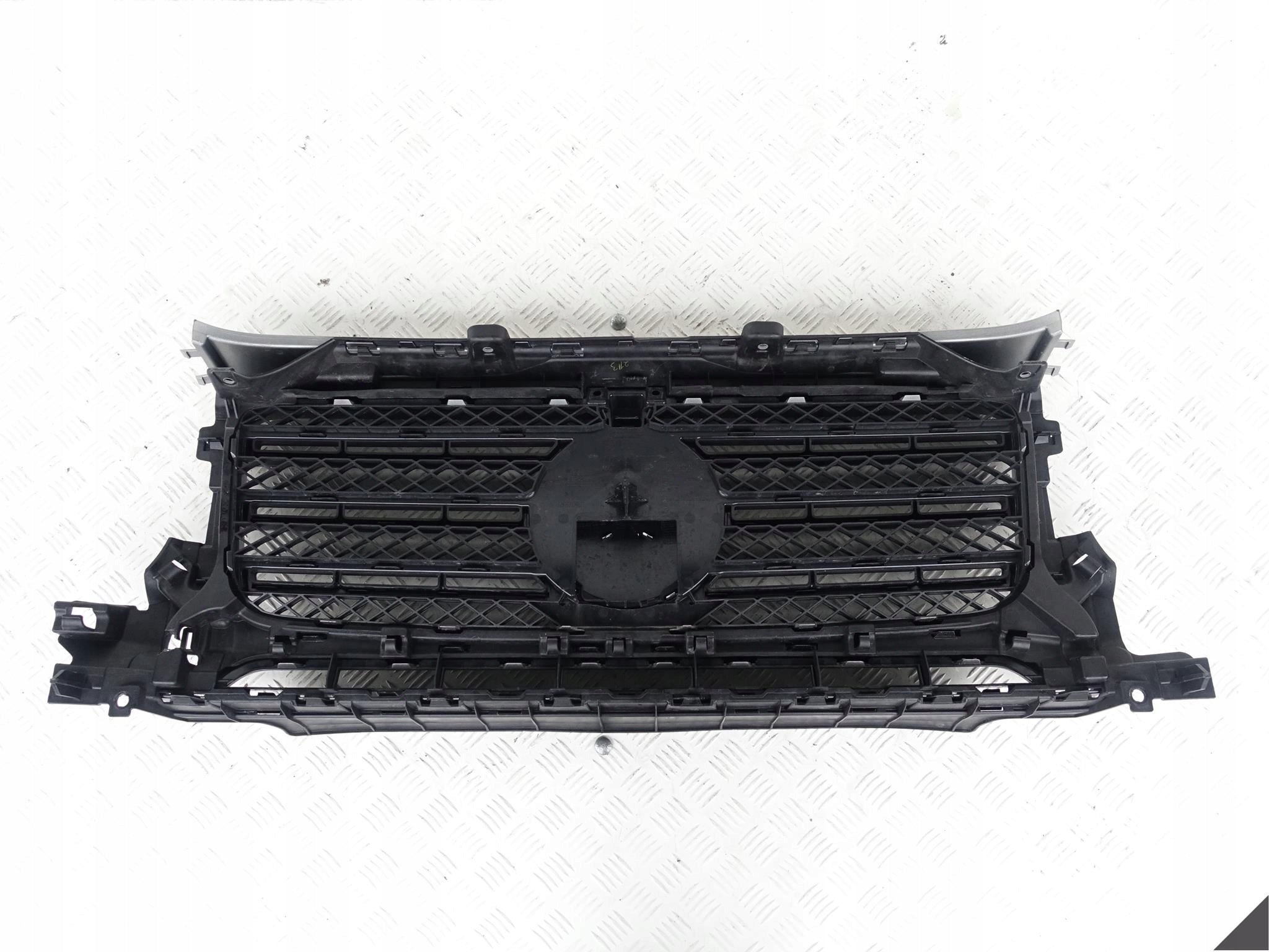 Kühlergrill Mercedes W463 A463 FRONTGRILL A4638884300 Kühlergitter