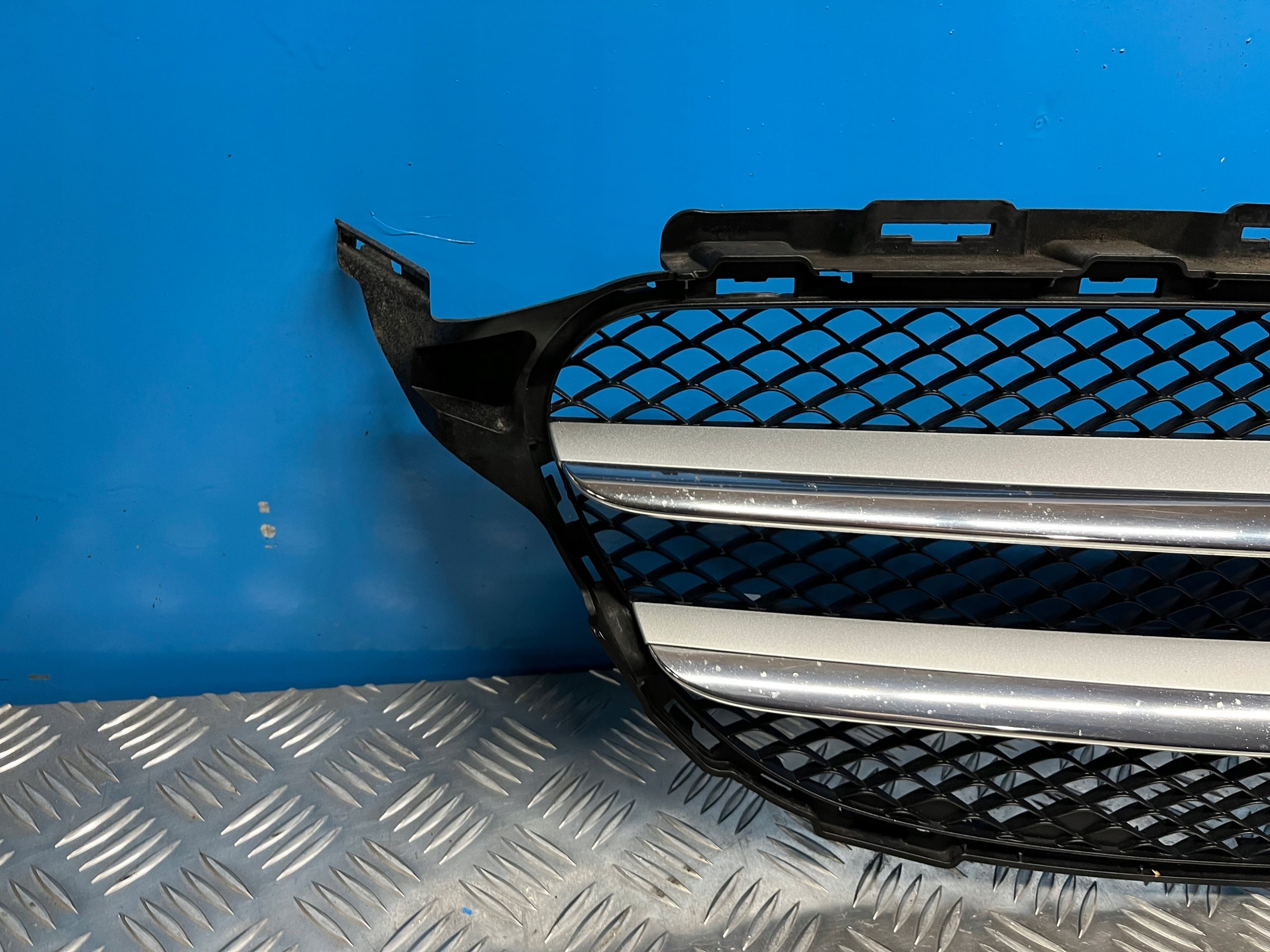 Kühlergrill Mercedes W205 A205 FRONTGRILL A2058800183 Kühlergitter