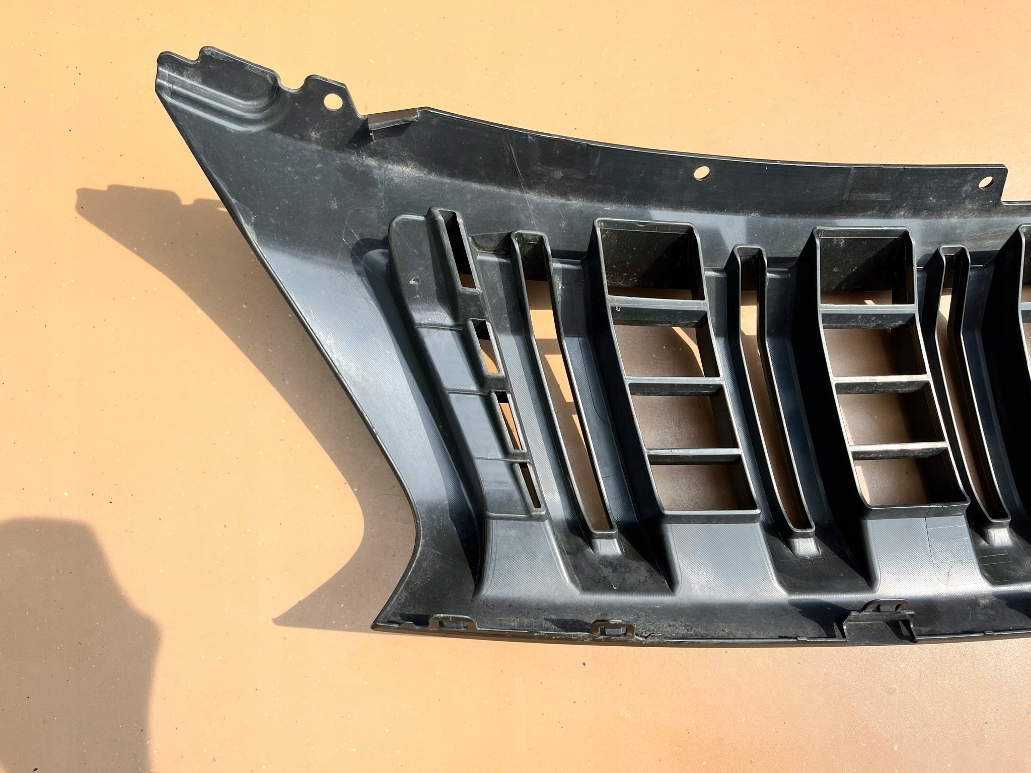 Kühlergrill Mitsubishi  FRONTGRILL 7450A885 Kühlergitter