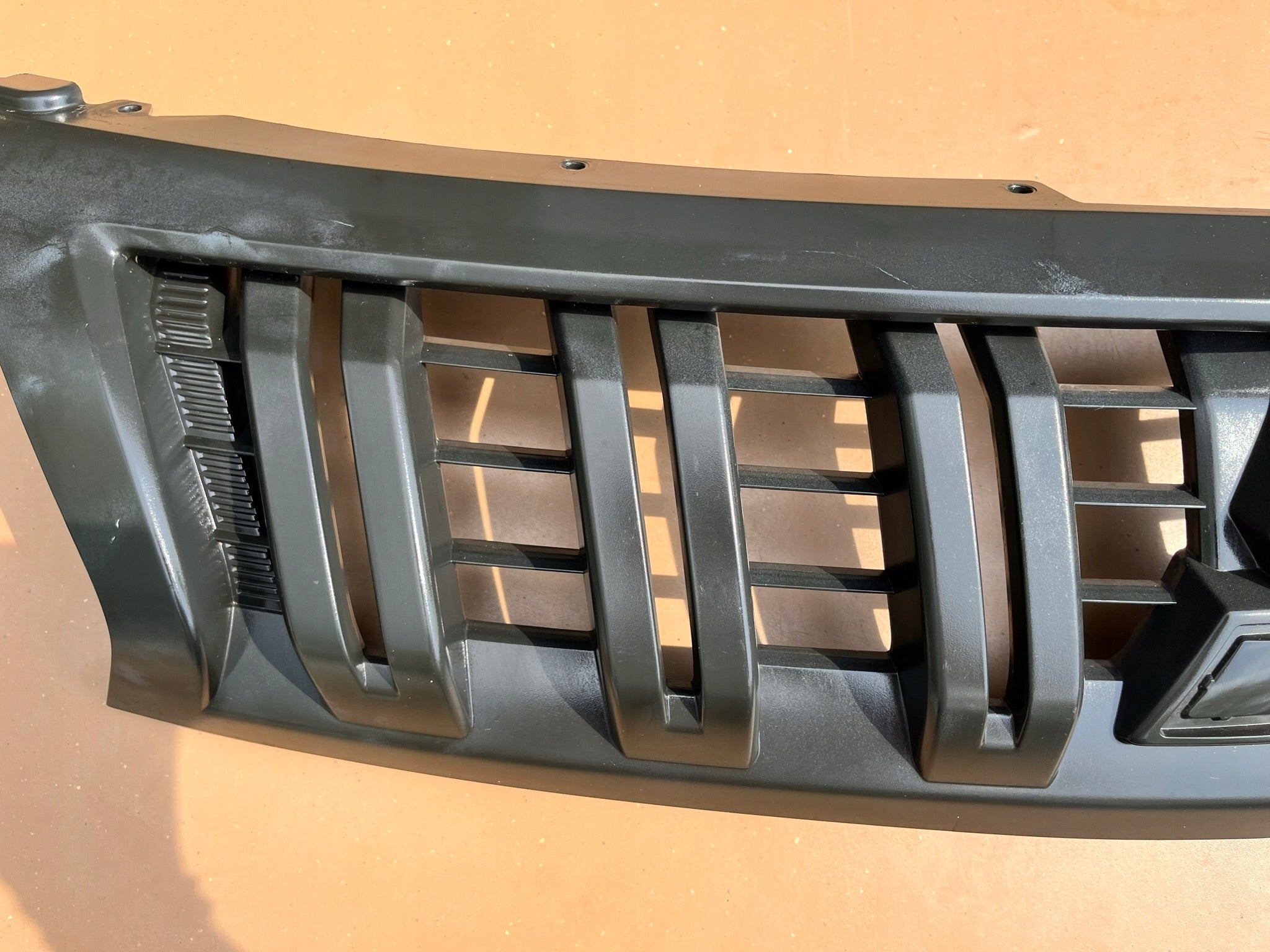 Kühlergrill Mitsubishi  FRONTGRILL 7450A885 Kühlergitter