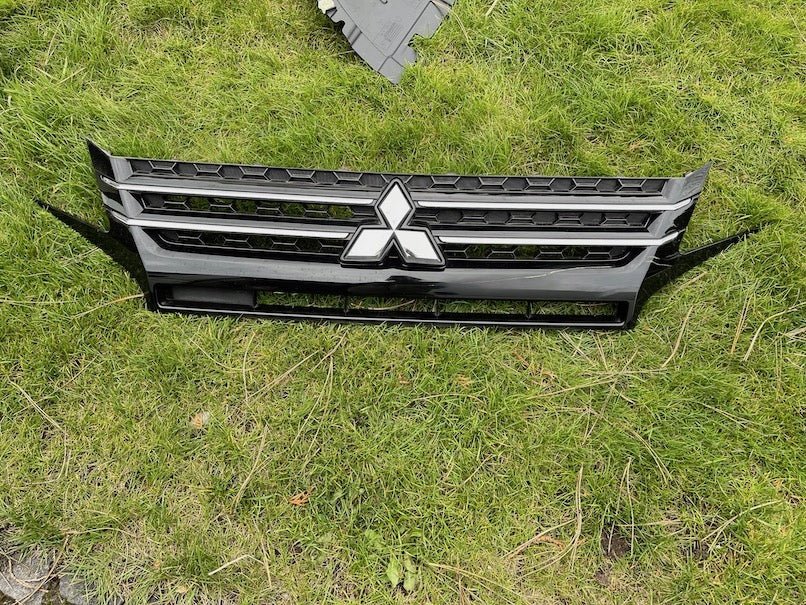 Kühlergrill Mitsubishi SPACE STAR I FRONTGRILL 7450B352 Kühlergitter