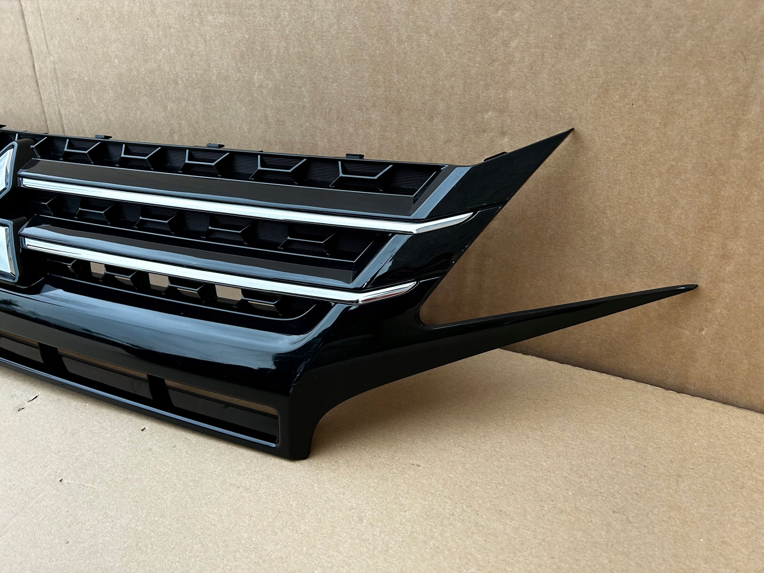 Kühlergrill Mitsubishi STAR SPACE FRONTGRILL 7450B351 Kühlergitter