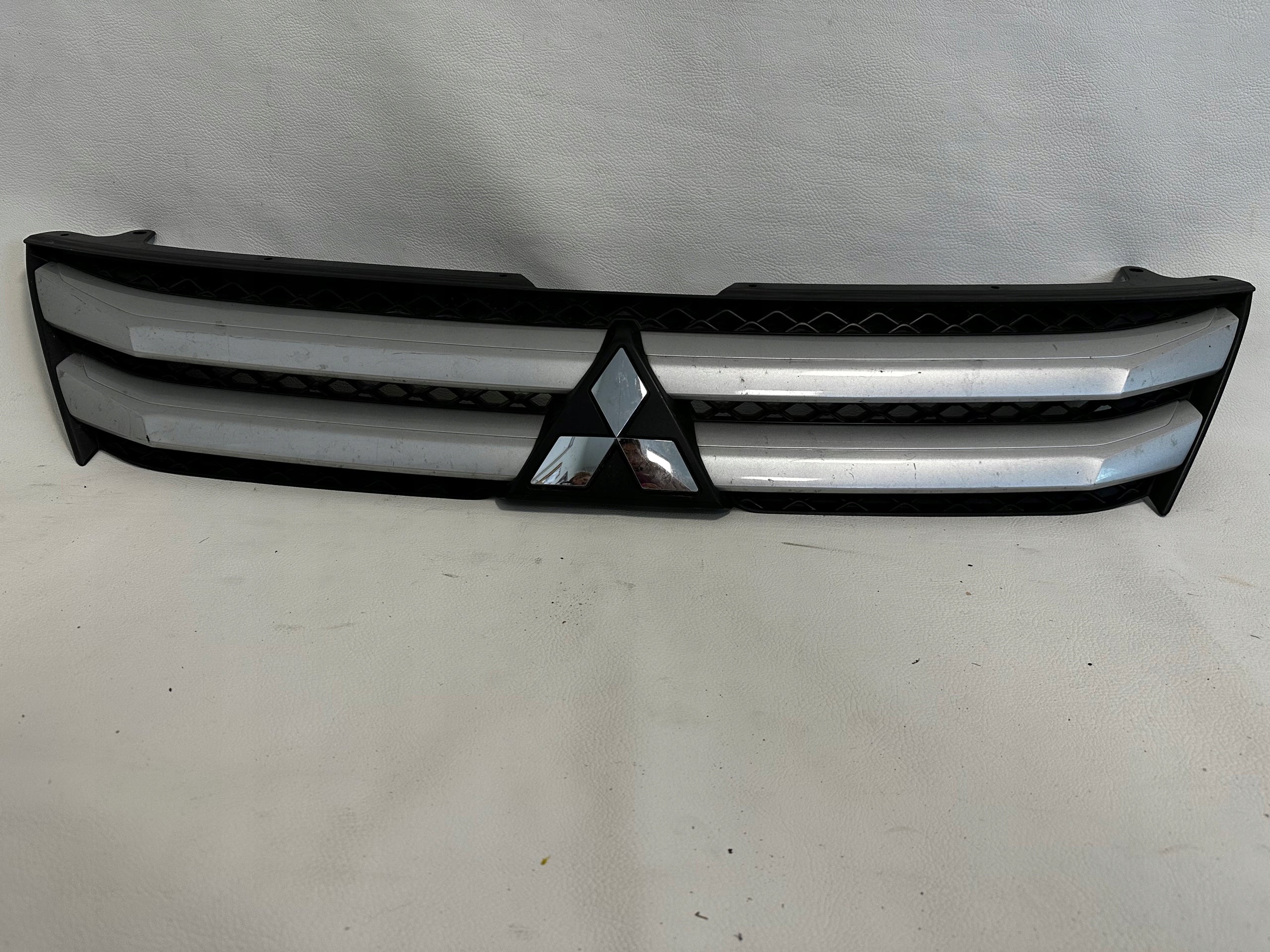 Kühlergrill Mitsubishi I ECLIPSE CROSS FRONTGRILL 7450B048 Kühlergitter