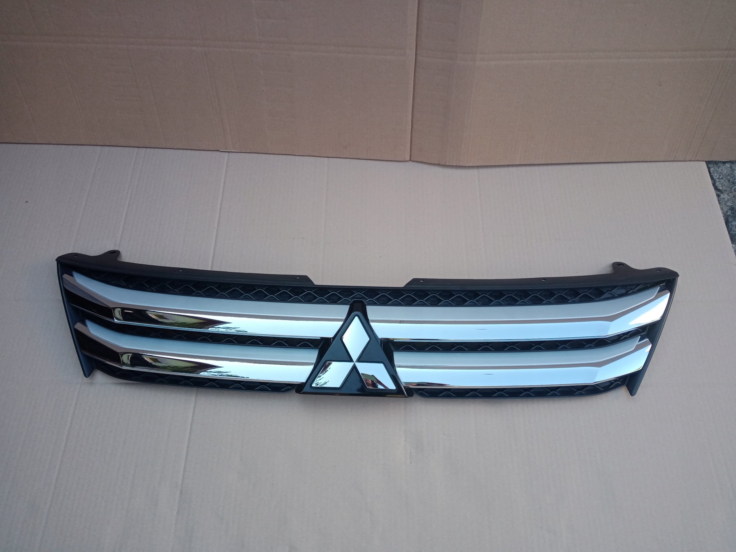 Kühlergrill Mitsubishi I ECLIPSE CROSS FRONTGRILL 7450B072 Kühlergitter