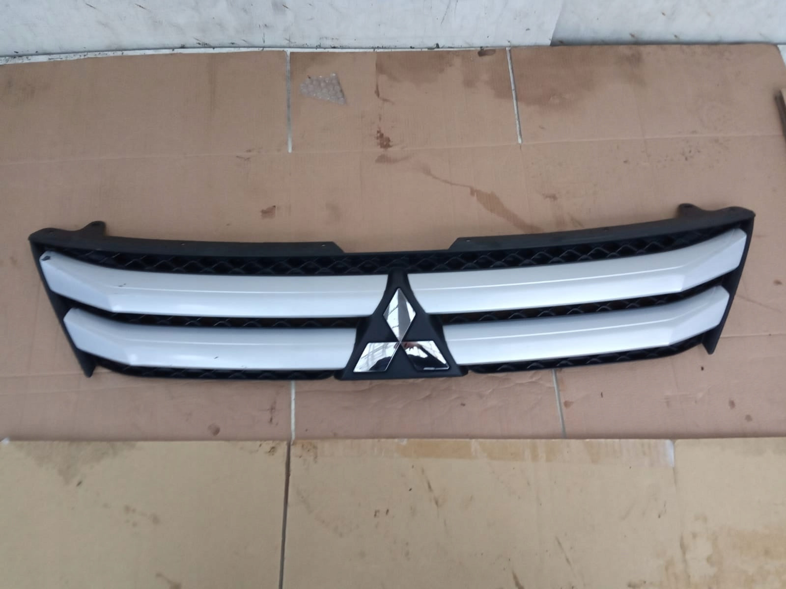  Kühlergrill Mitsubishi I ECLIPSE CROSS FRONTGRILL 7450B072 Kühlergitter product image