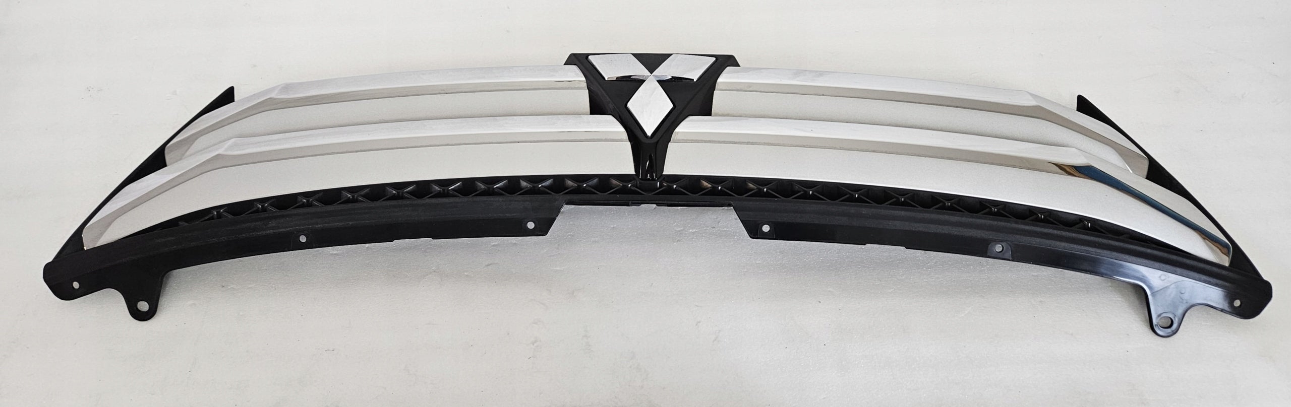 Kühlergrill Mitsubishi I ECLIPSE CROSS FRONTGRILL Kühlergitter